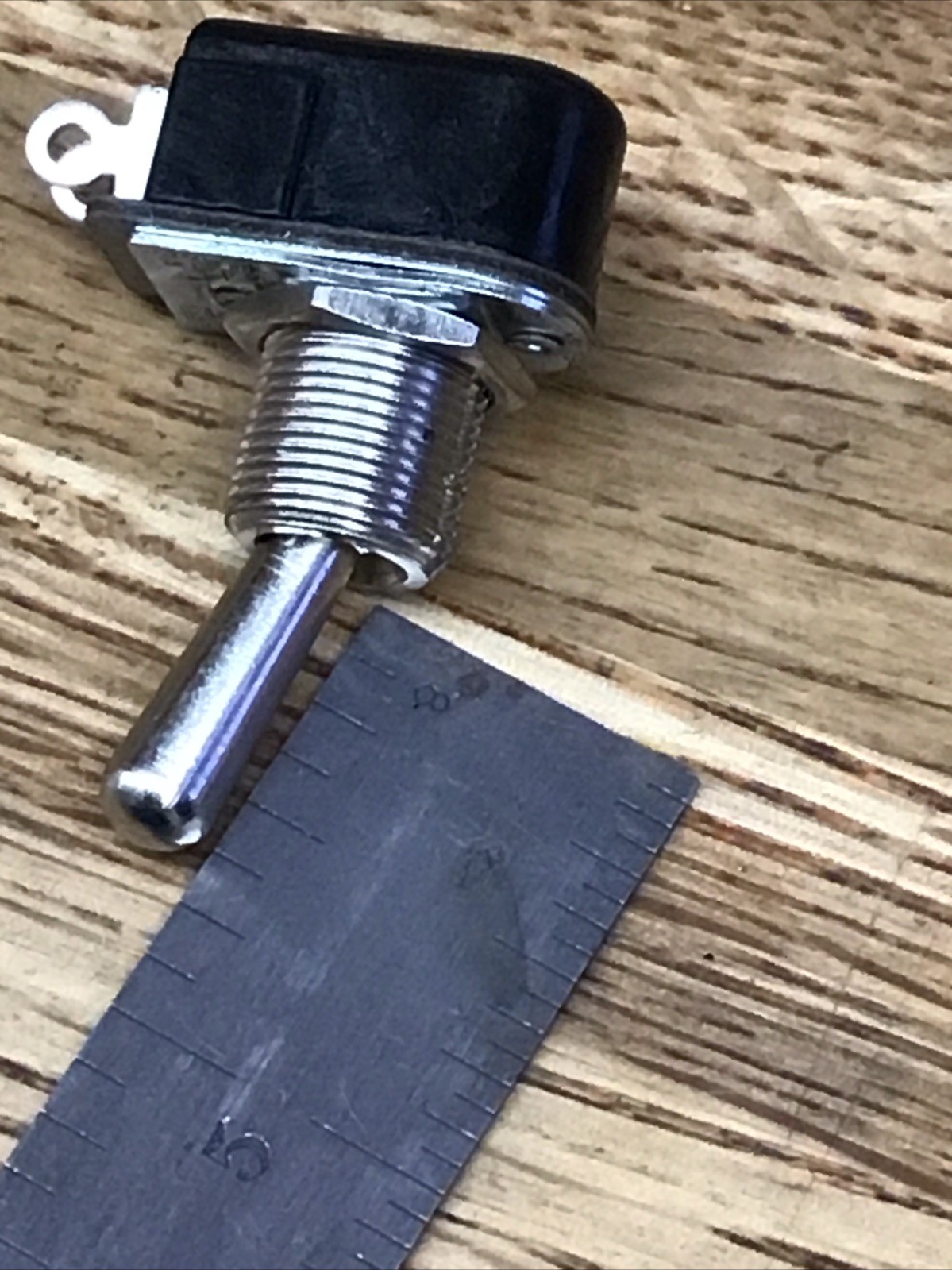 (1) Carling Technologies Toggle Switch 2233R 6A/125VAC or 3A/250VAC