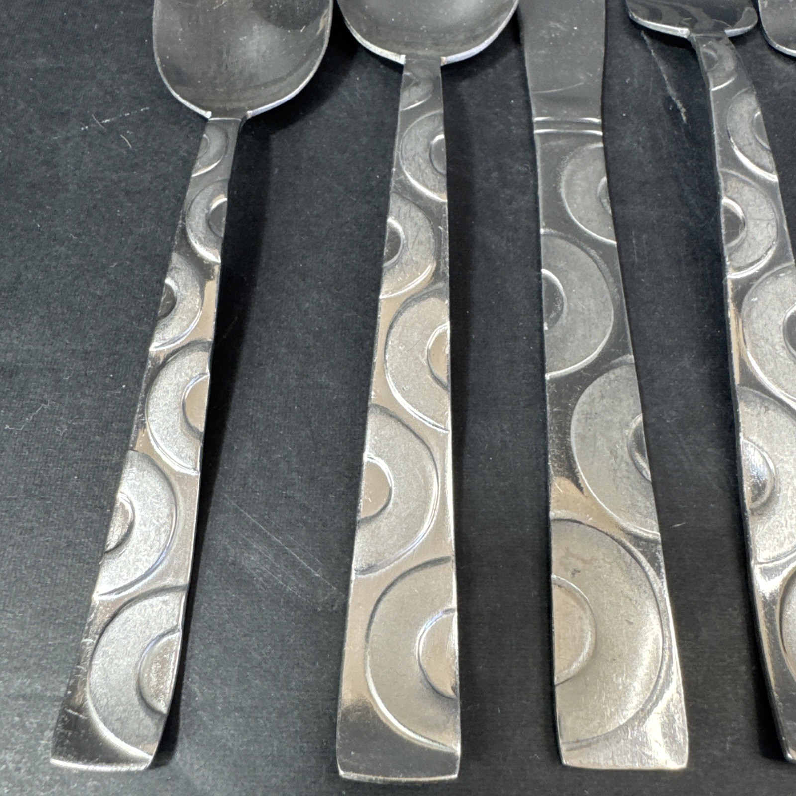 Wheels Frost (Stainless)PFALTZGRAFF five piece place settingsX4 Plus 9 Extras