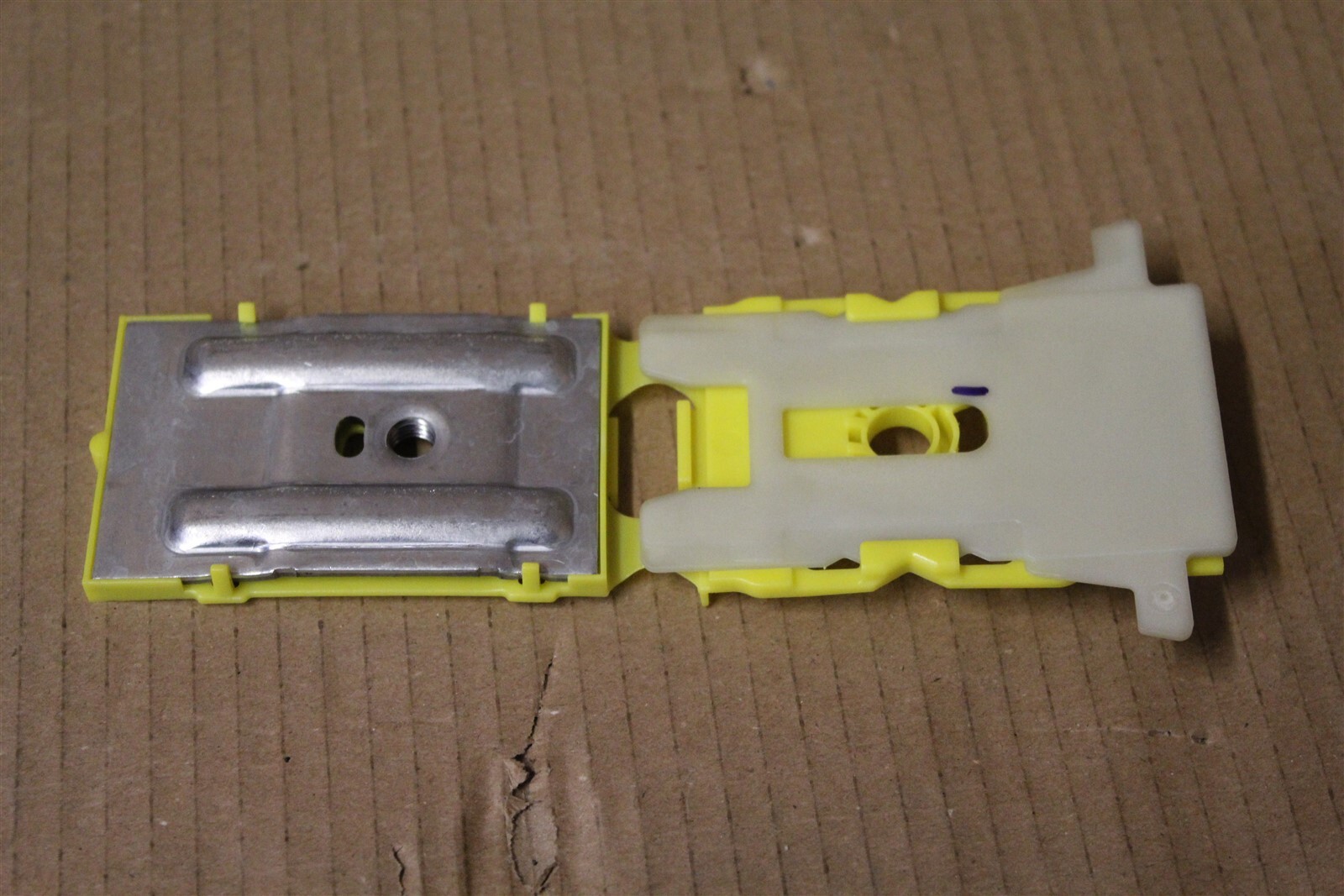 A2057205210 Retaining Plate New genuine Mercedes-Benz part