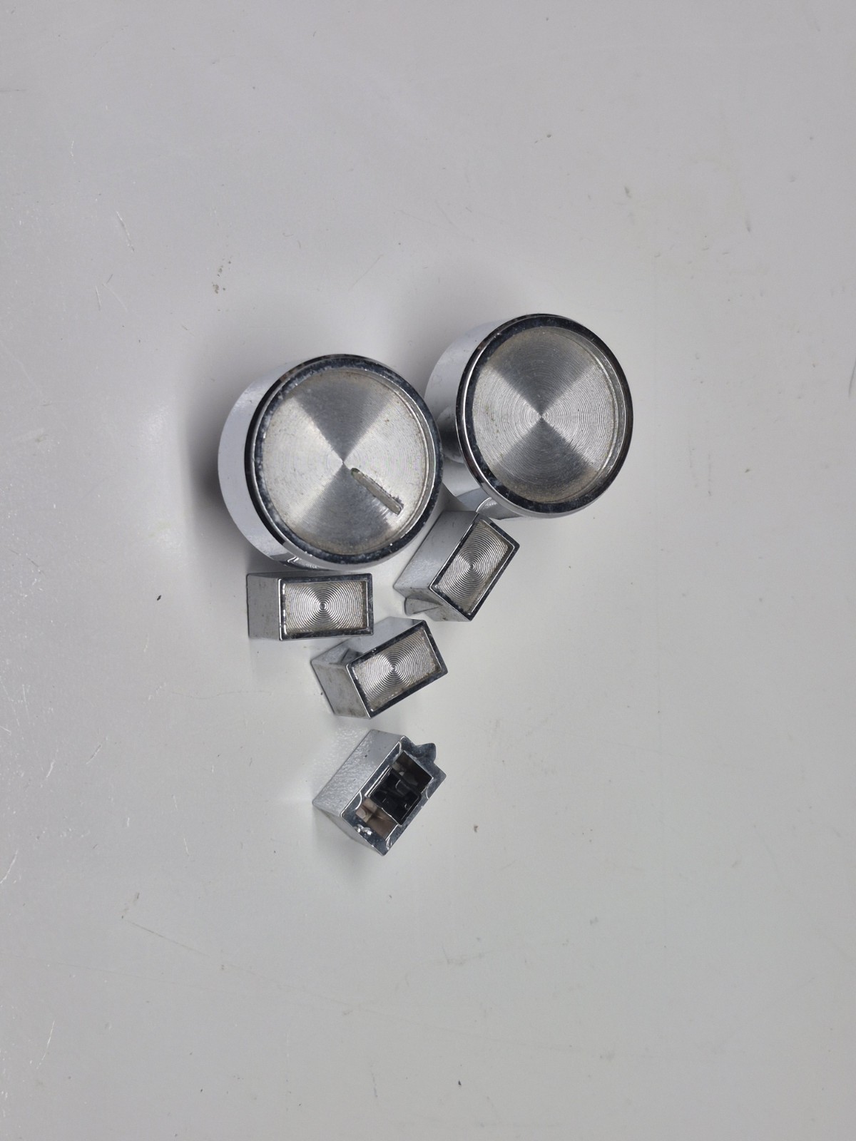 Electrophonic Multiplex Am Fm Record Player Control Knobs