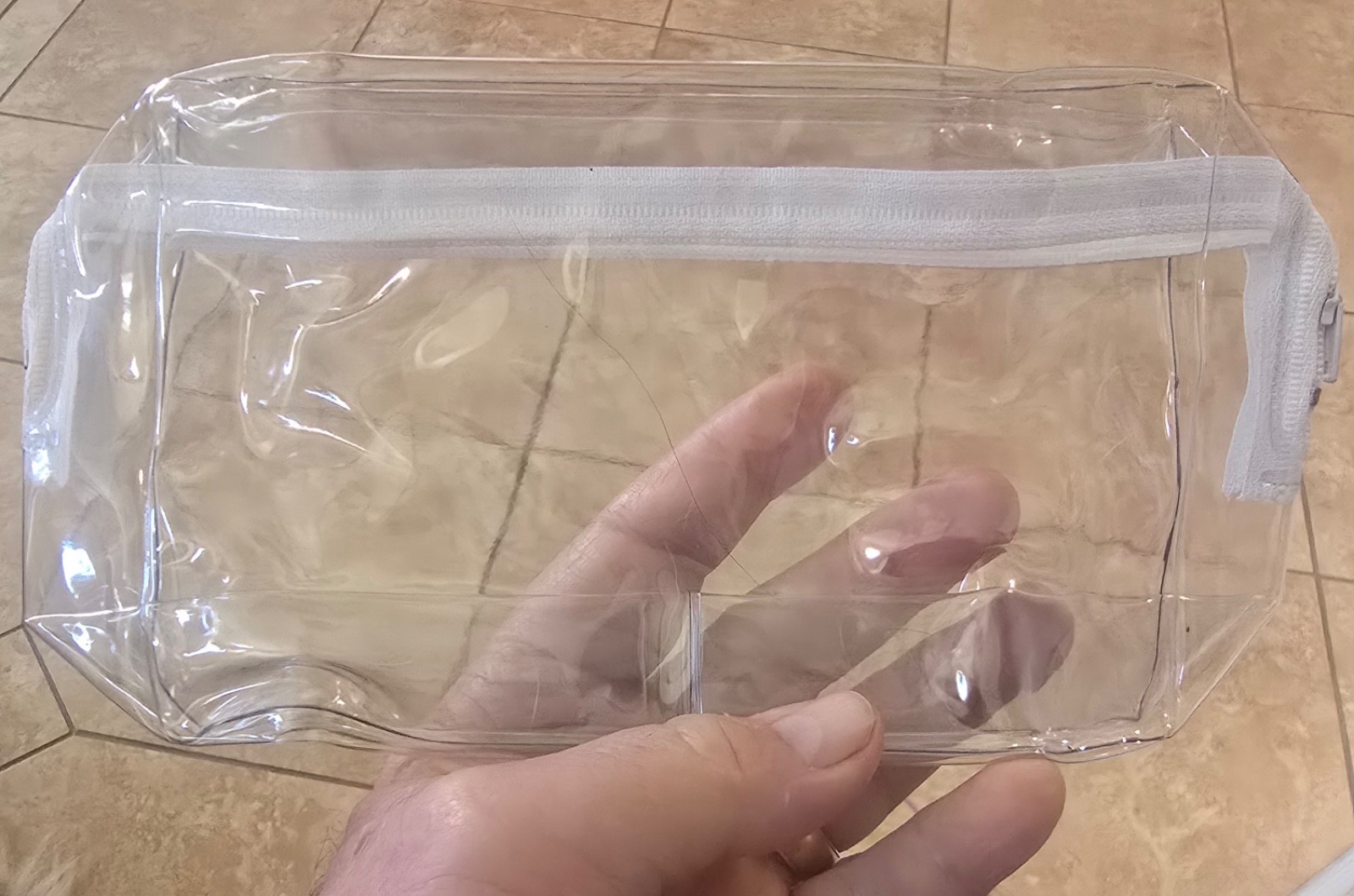 CLEAR VINYL ZIPPER BAGS - APPROX. 7" x  4"  x 2" -  20 BAGS PER LISTING