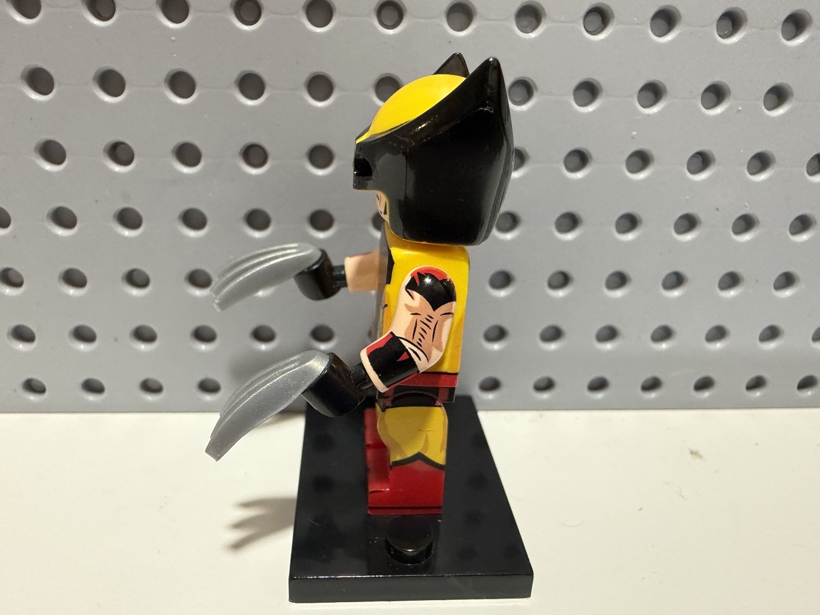 LEGO Marvel Wolverine Red Suit X-Men Custom Minifigure