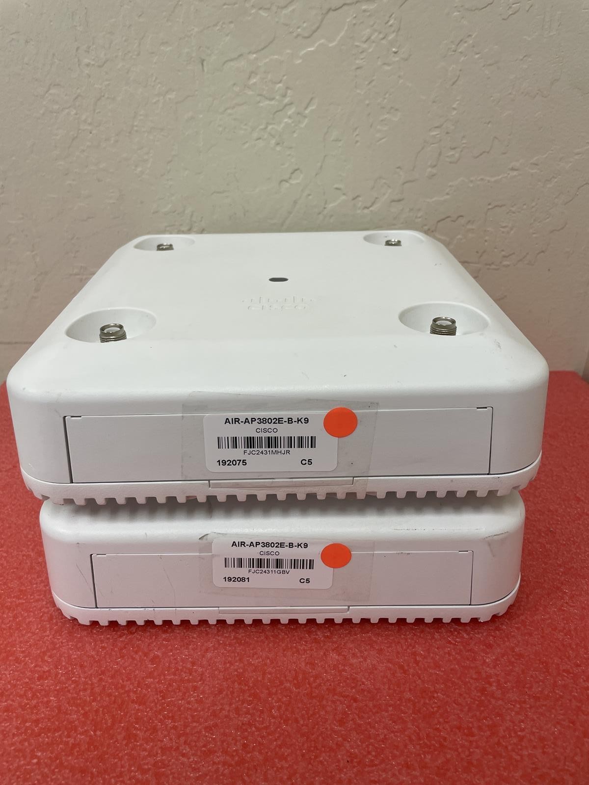 CISCO LOT OF 2x AIR-AP3802E-B-K9 ACCESS POINTS