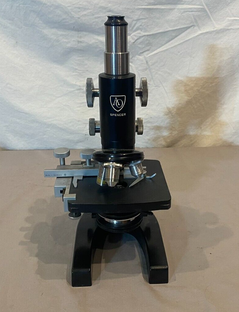American Optical B-35-38 Monocular Light Microscope Graf-Apsco Lamp Olympus Case