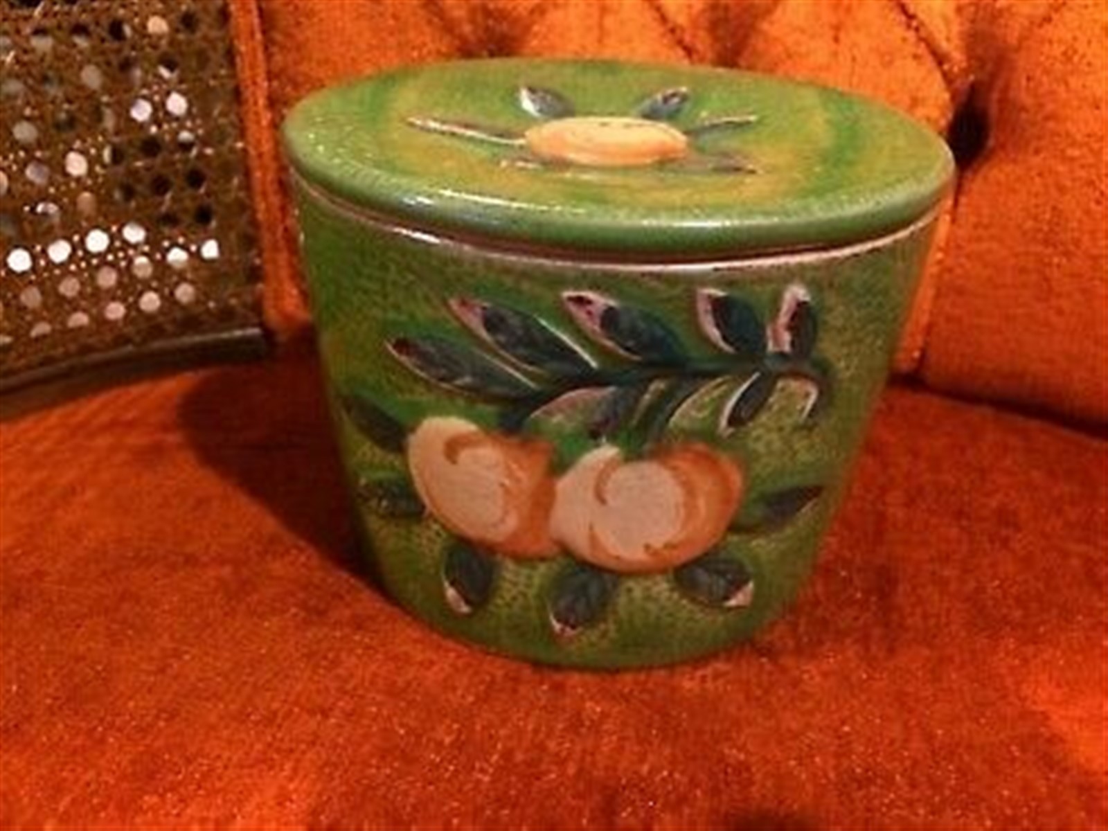 c1920s pottery lidded cannister Majolica Peaches, Japan, early Noritake