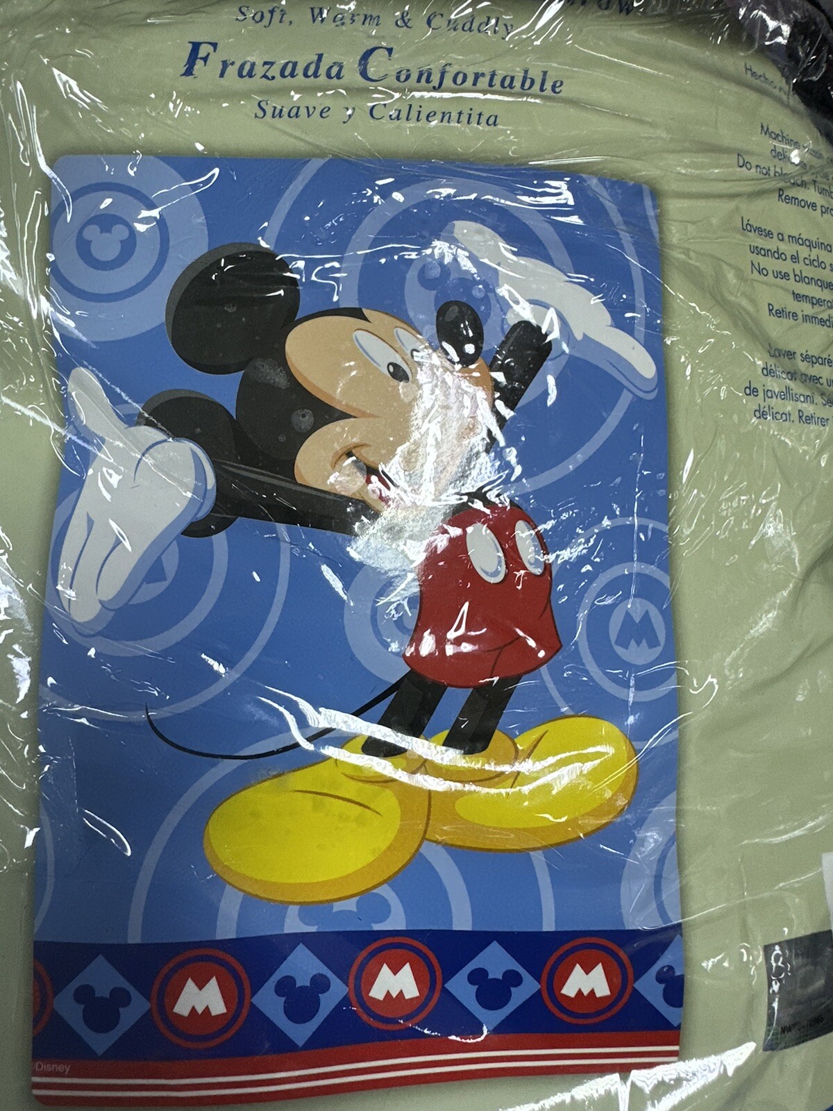 NEW DISNEY MICKEY MOUSE TWIN SIZE ACRYLIC 60X80 BLANKET