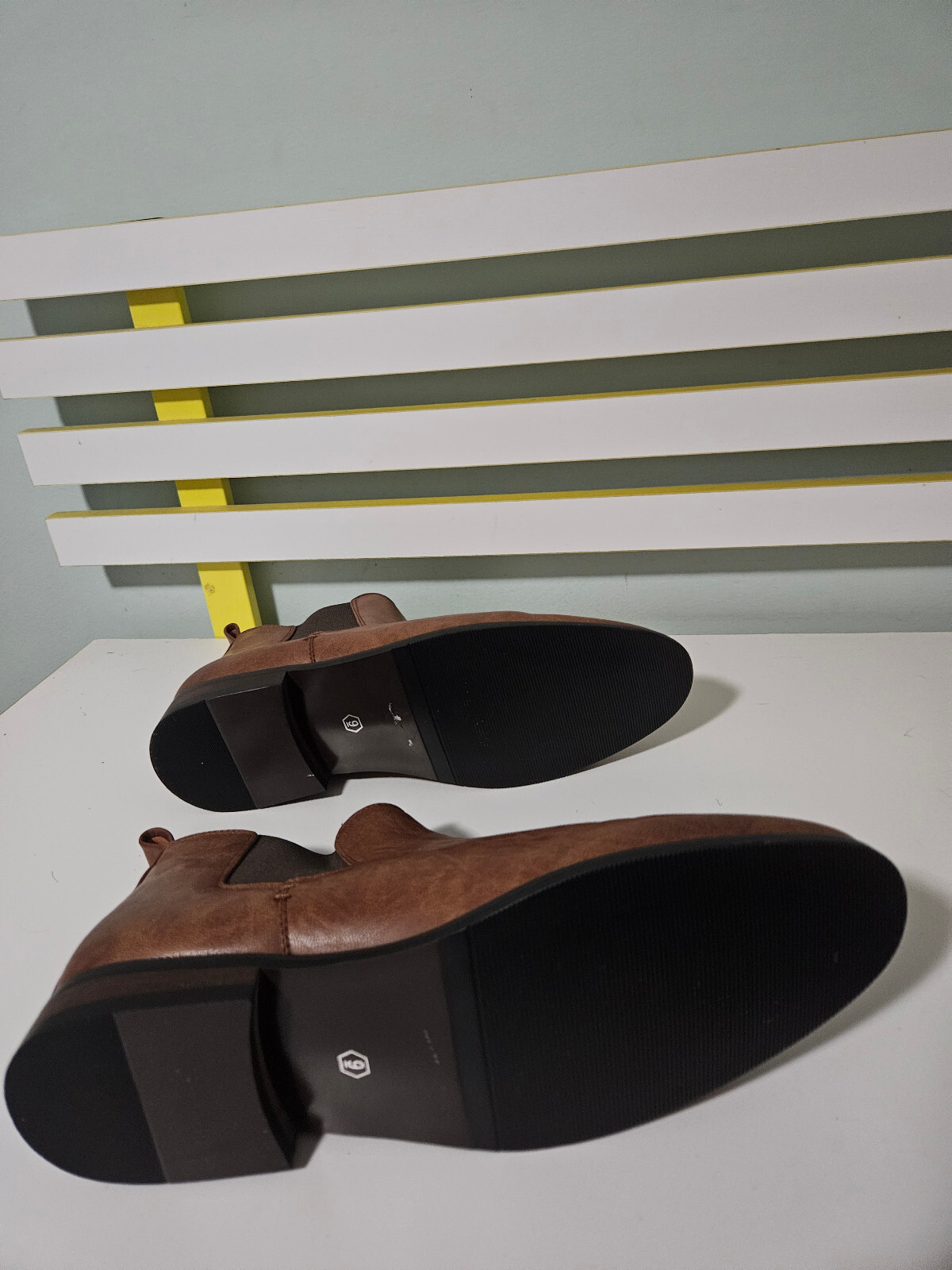 CONNOR SIZE 9 ANKLE BOOT BROWN