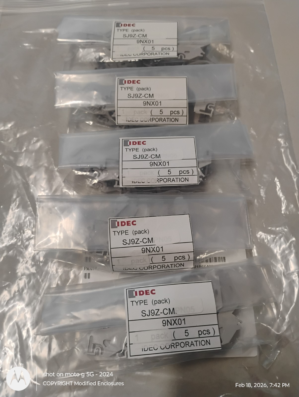 Qty 25 Idec SJ9Z-CM NEW NIB