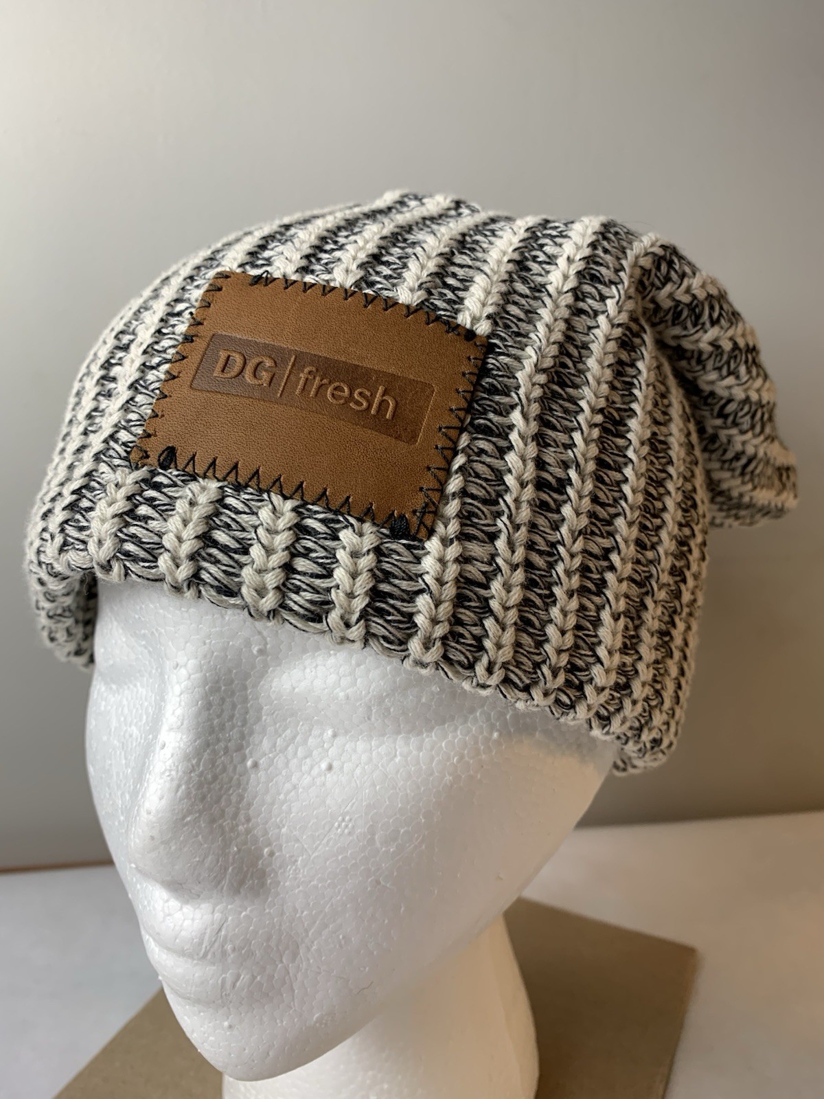DG Fresh Beanie Hat Ribbed Black & White Size Teen/ Small Adult