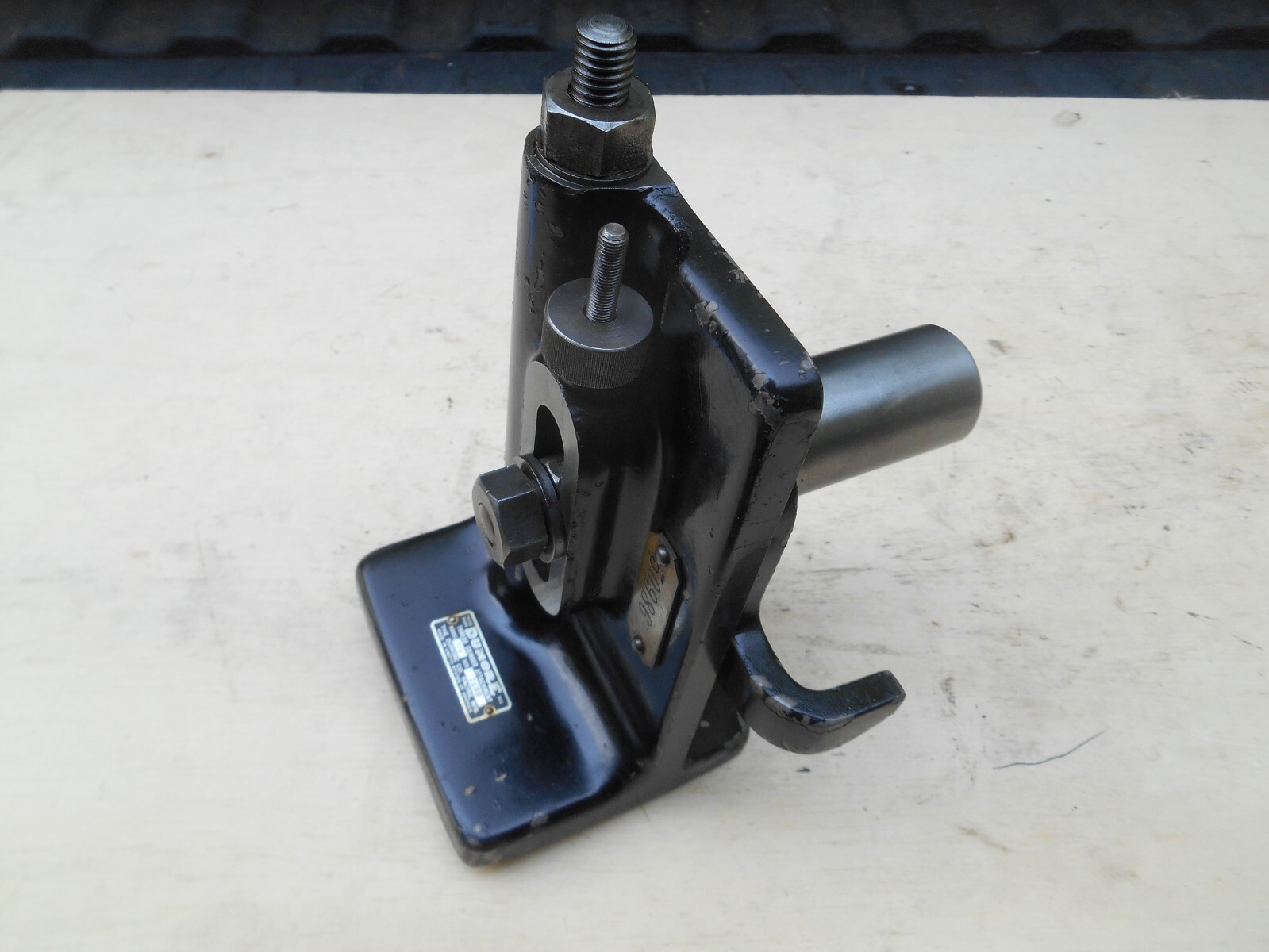 DUMORE GRINDER MODEL TG , PART OF THREAD GRINDING ATTACHMENT