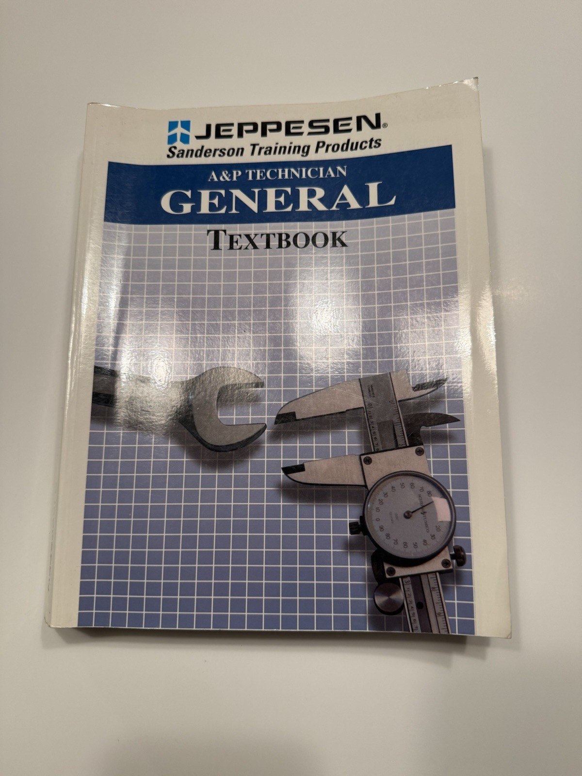 Jeppesen A&P Technician General Textbook JS312690 0-88487-203-3 — Clean Pages