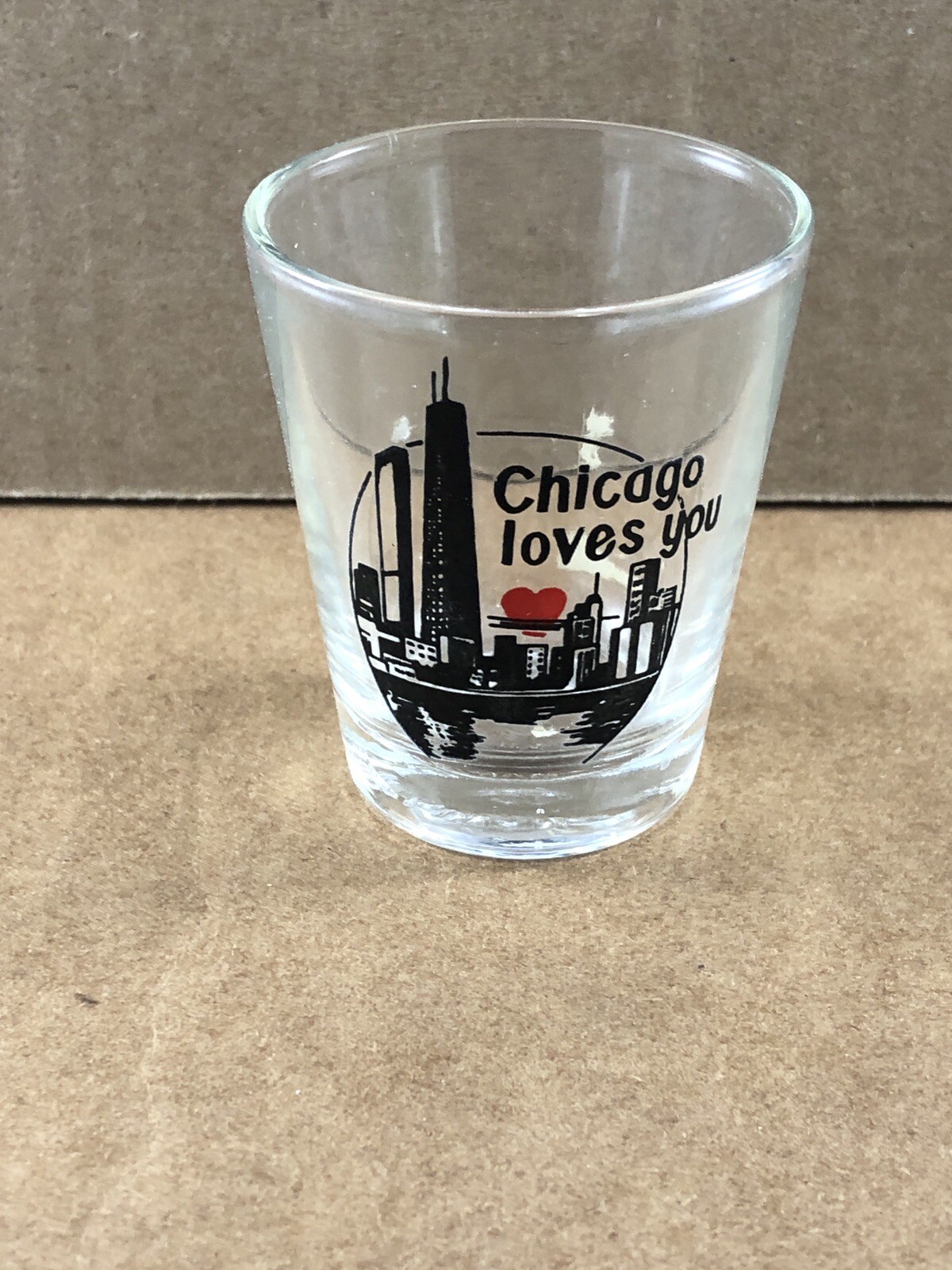 Chicago Loves You shot glass, COMBINED SHIP $1 PER MULTIPLE