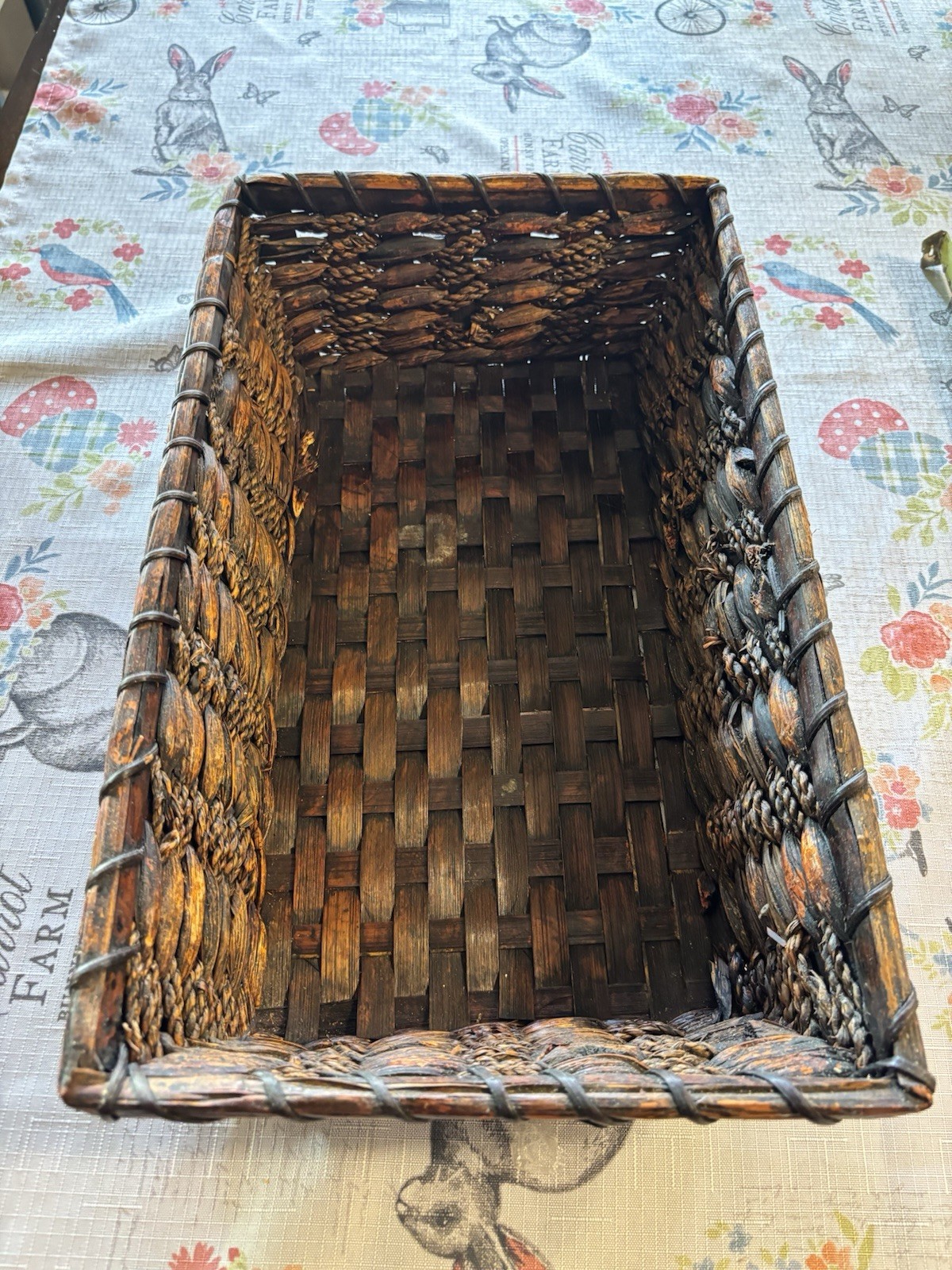 Rectangular woven basket
