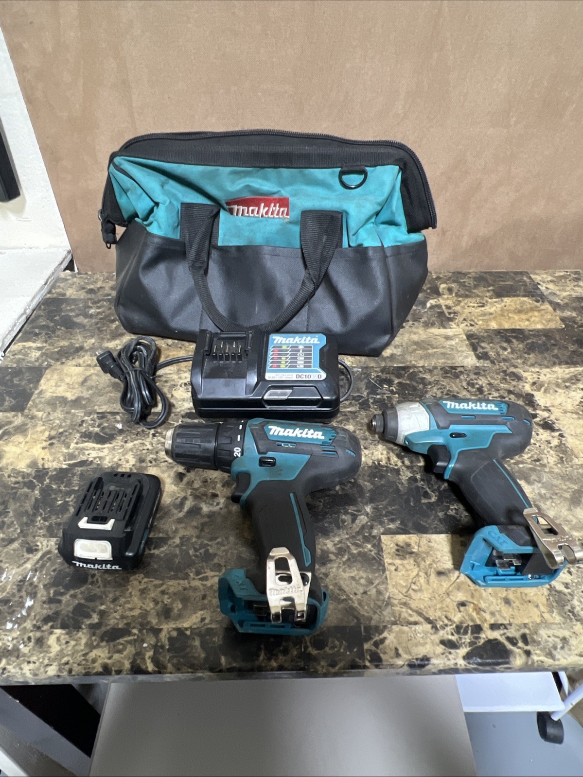 Makita 12V Drill/Driver Combo Kit DT03 FD09 1 Battery And Charger Li-Ion