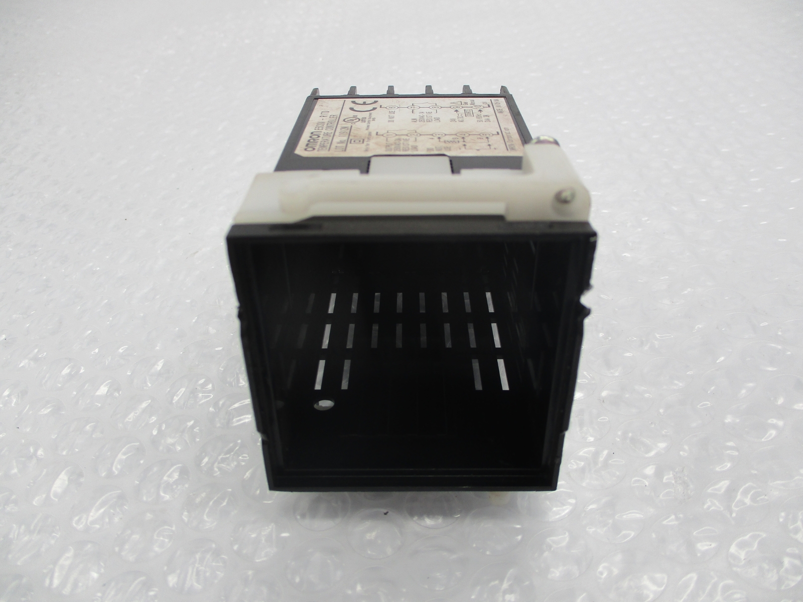 OMRON E5CSV-R1TD TEMPERATURE CONTROLLER NSNP