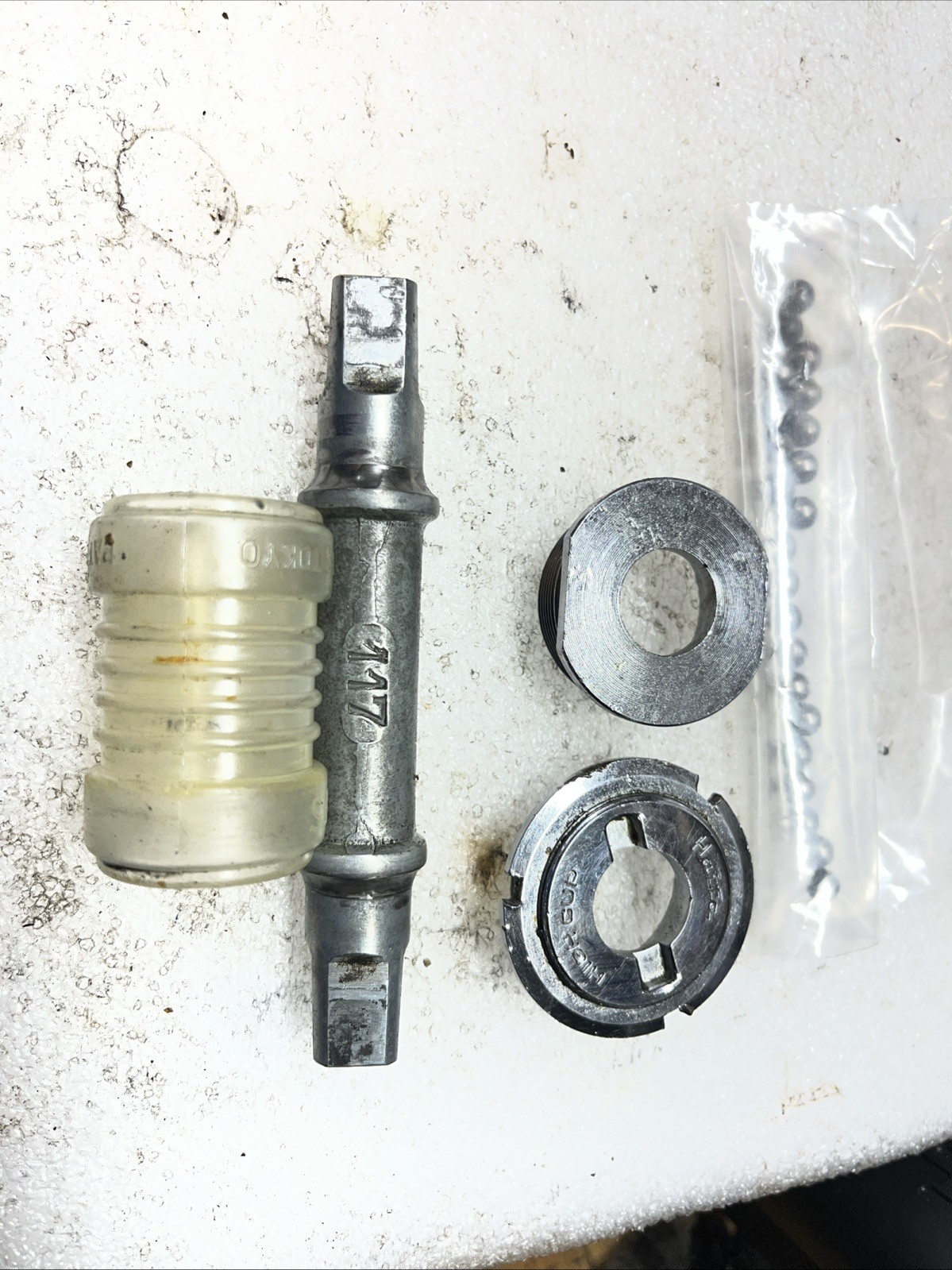 Vintage 80s Hatta High Cup Bottom Bracket 68mm Shell x 117mm Spindle Japan