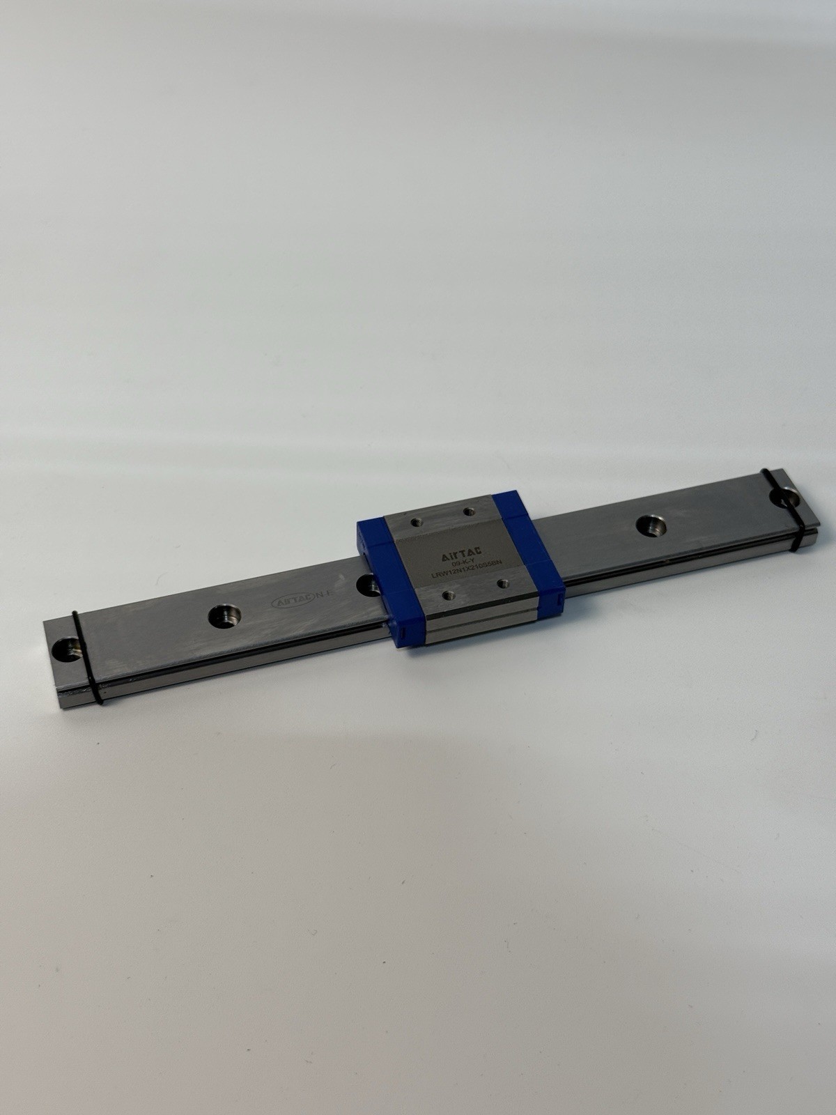 AirTAC Miniature Linear Guide Slider 09-K-Y LRW12N1X210S5BN ~ 8.25” Rail