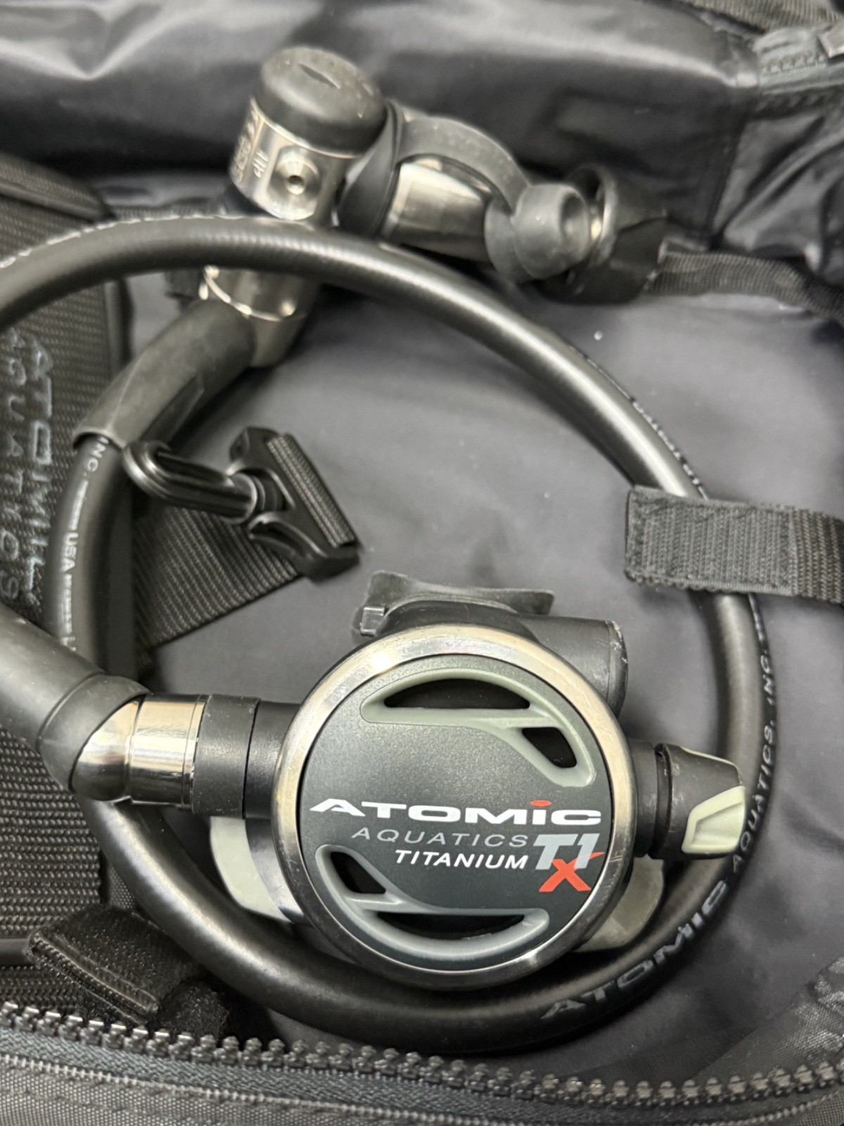 Atomic Scuba T1x titanium regulator W/ Bag. Used on 2 trips