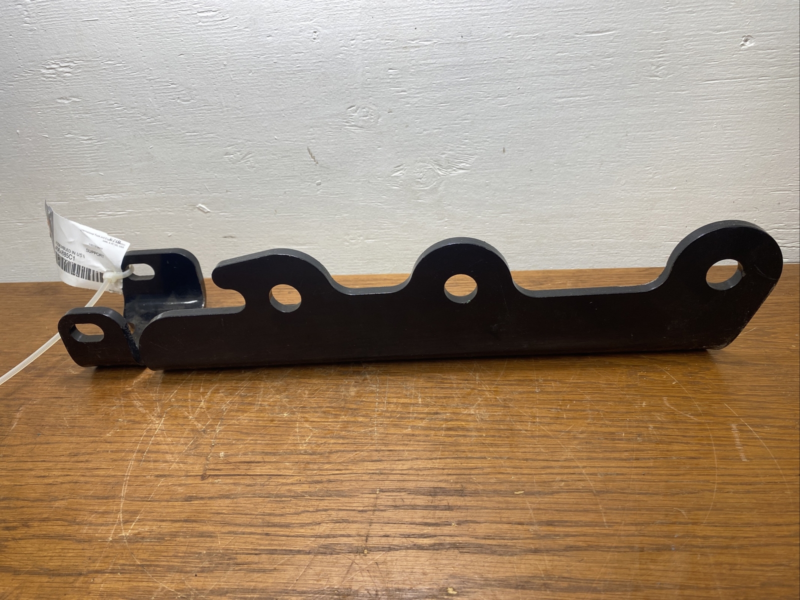 4064885C1 SUPPORT, FR, DEF TANK /CROSSBRACE