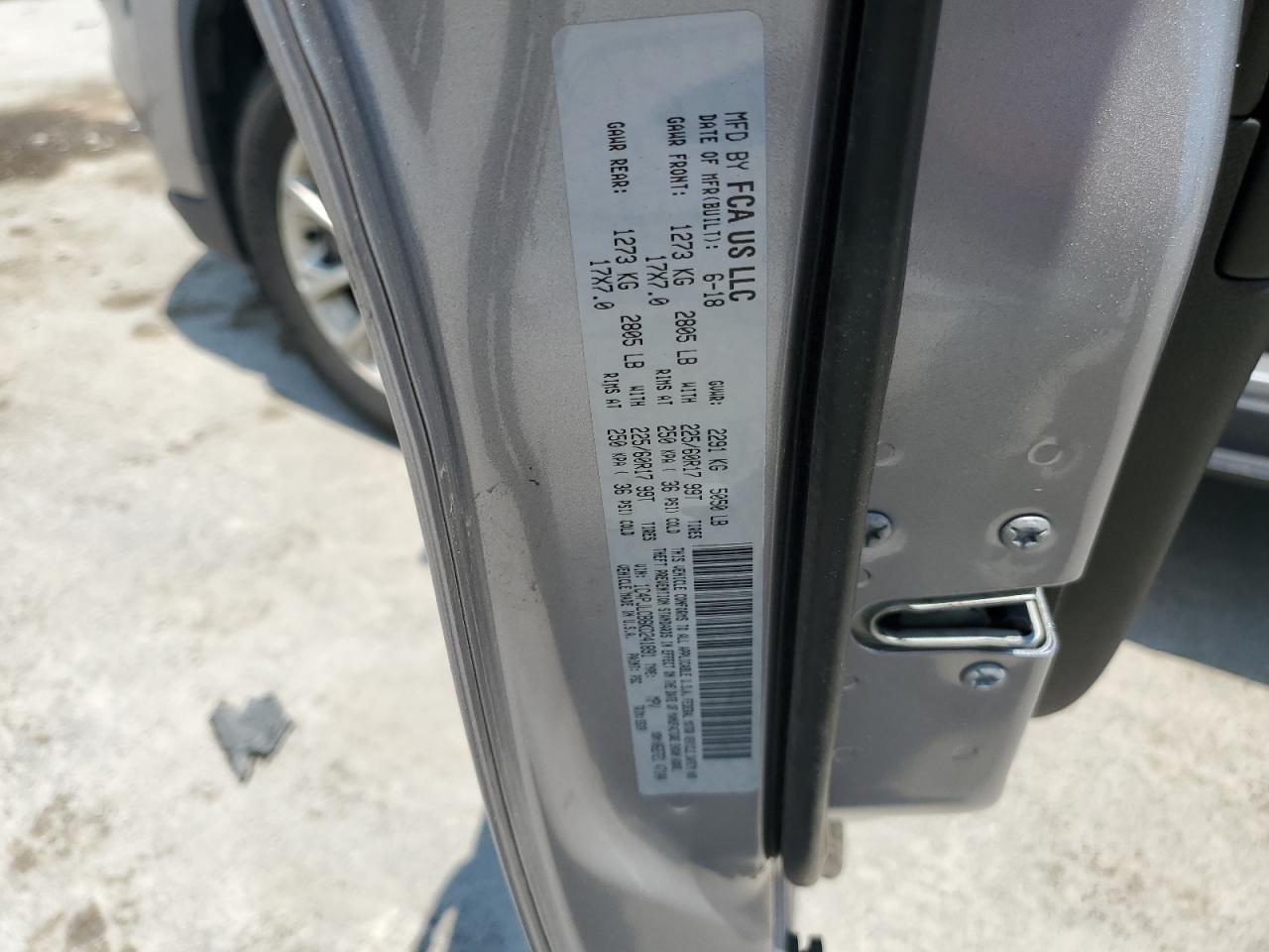 Used Automatic Transmission Shift Lever Assembly fits: 2019 Jeep Cherokee Grade