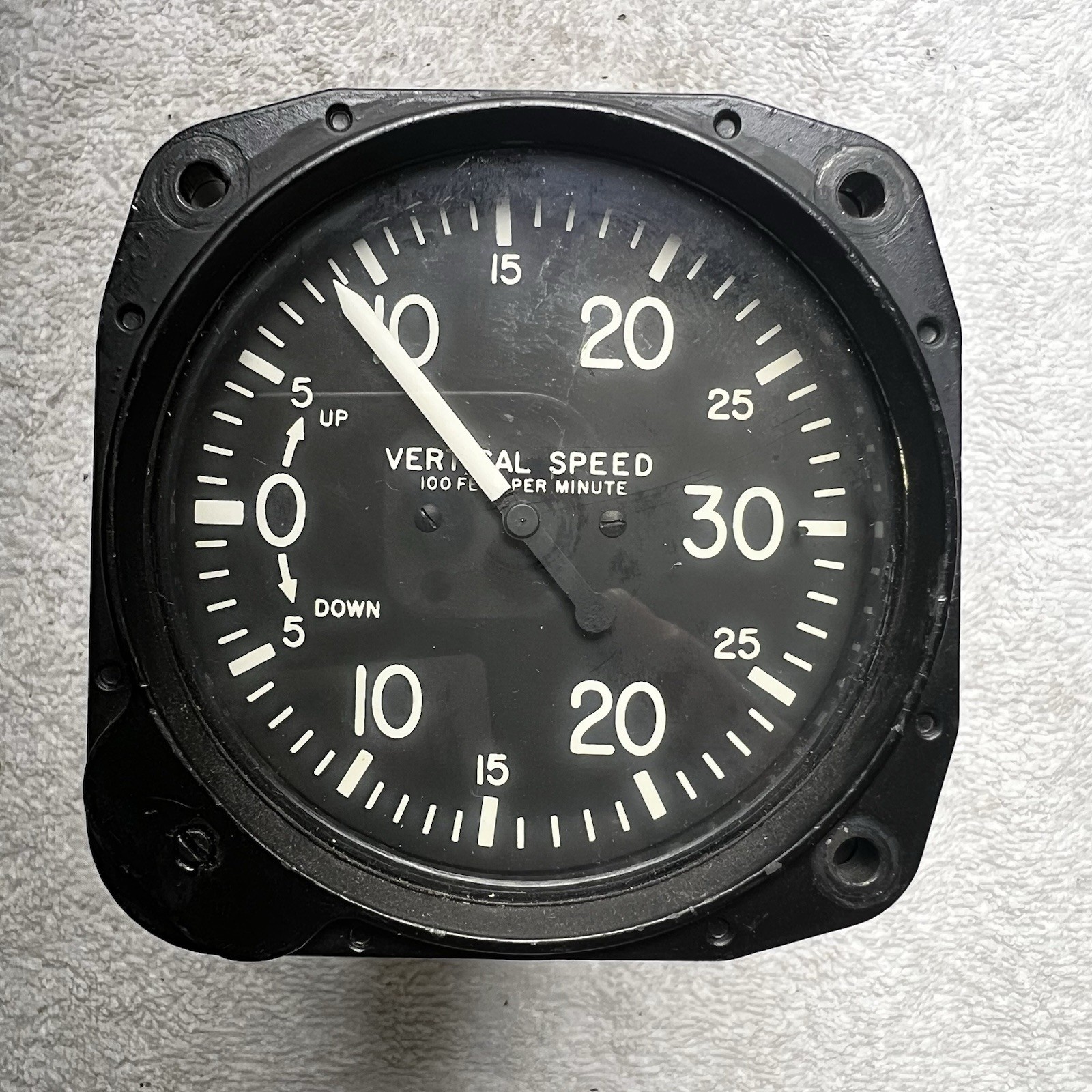 Weston Instruments Rate Of Climb Vertical Speed Indicator 22-202-01-D