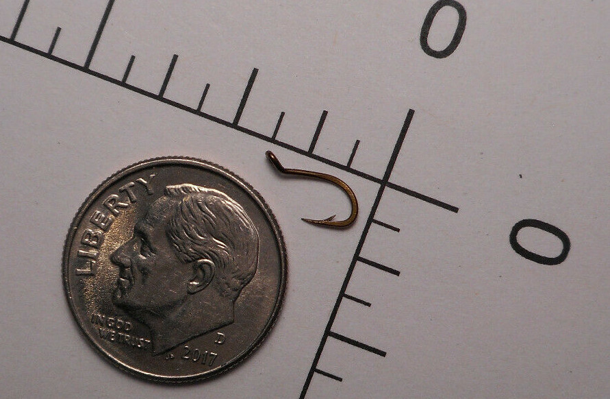100 MUSTAD & SON #14  FLY TYING BEAK FORGED HOOKS SHORT XFINE WIRE BRONZED 92683
