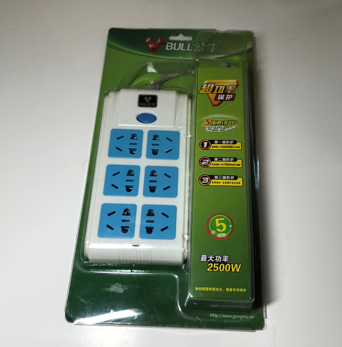 2500 watt power Strip Surge protector