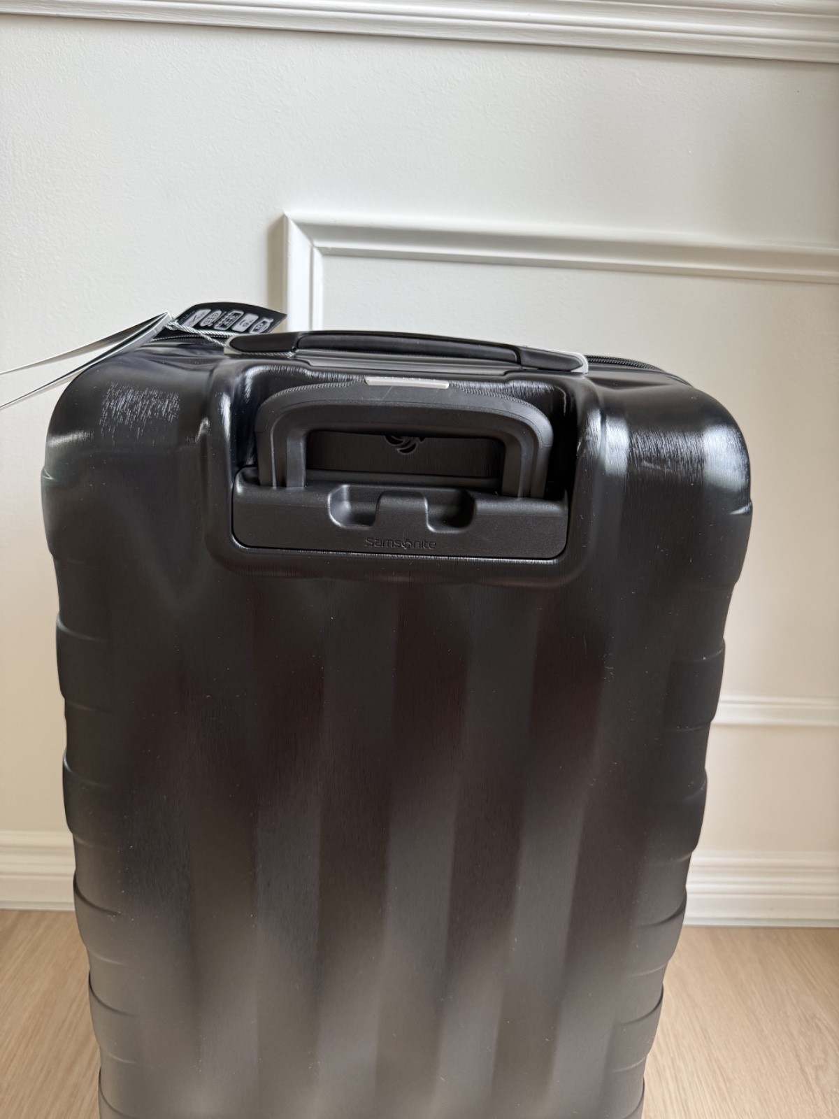 samsonite Ziplite 6 hardside spinner luggage