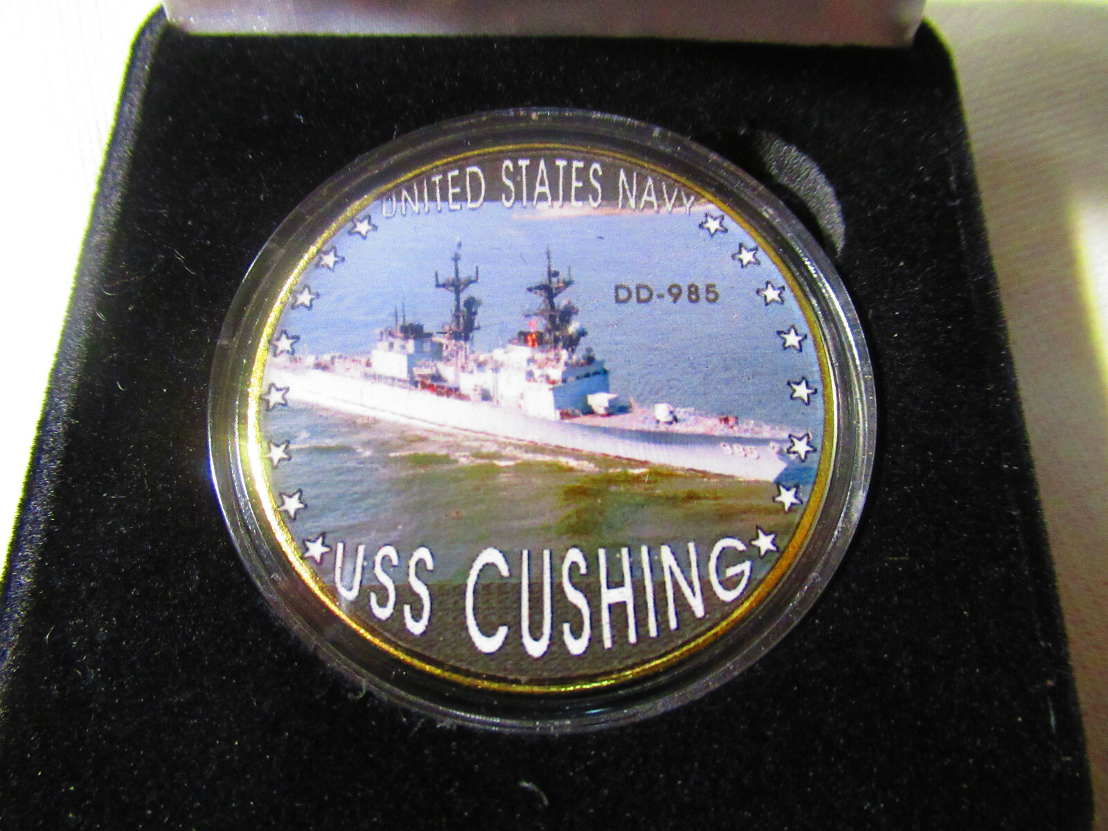 US NAVY - USS CUSHING (DD-985) Challenge Coin w/ Presentation Box