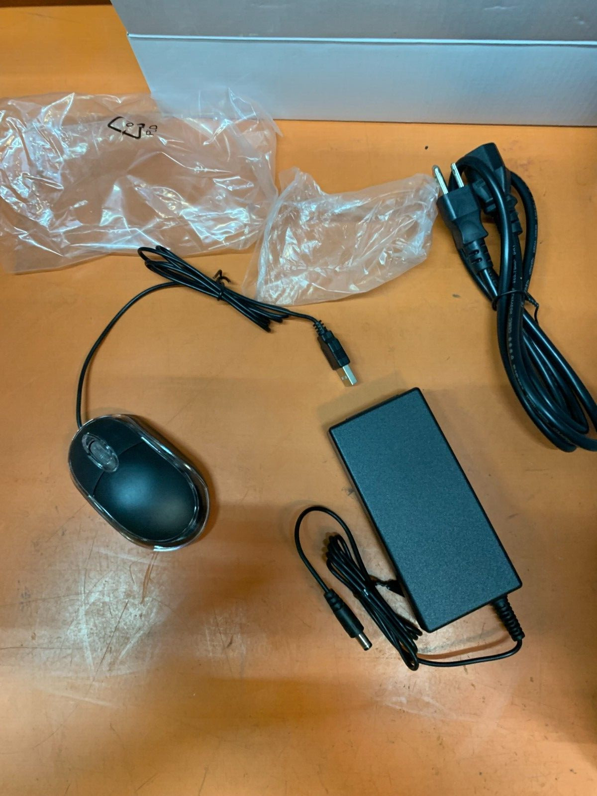 ClareVision CLR-V200-4PNVR1 4 Channel NVR