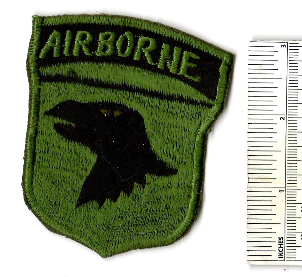 Vietnam War SCREAMING EAGLES 101st Airborne Green Background Shoulder Patch US