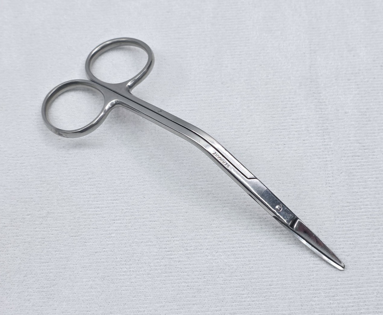Storz N- Cottle Dorsal Scissors 45 degrees curved blade