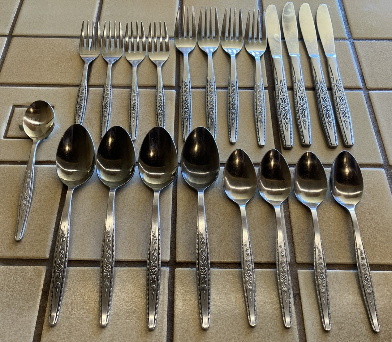 INTERPUR INR7 SINGLE ROSE STAINLESS STEEL FLATWARE 21-PIECE SERVICE FOR 4 JAPAN