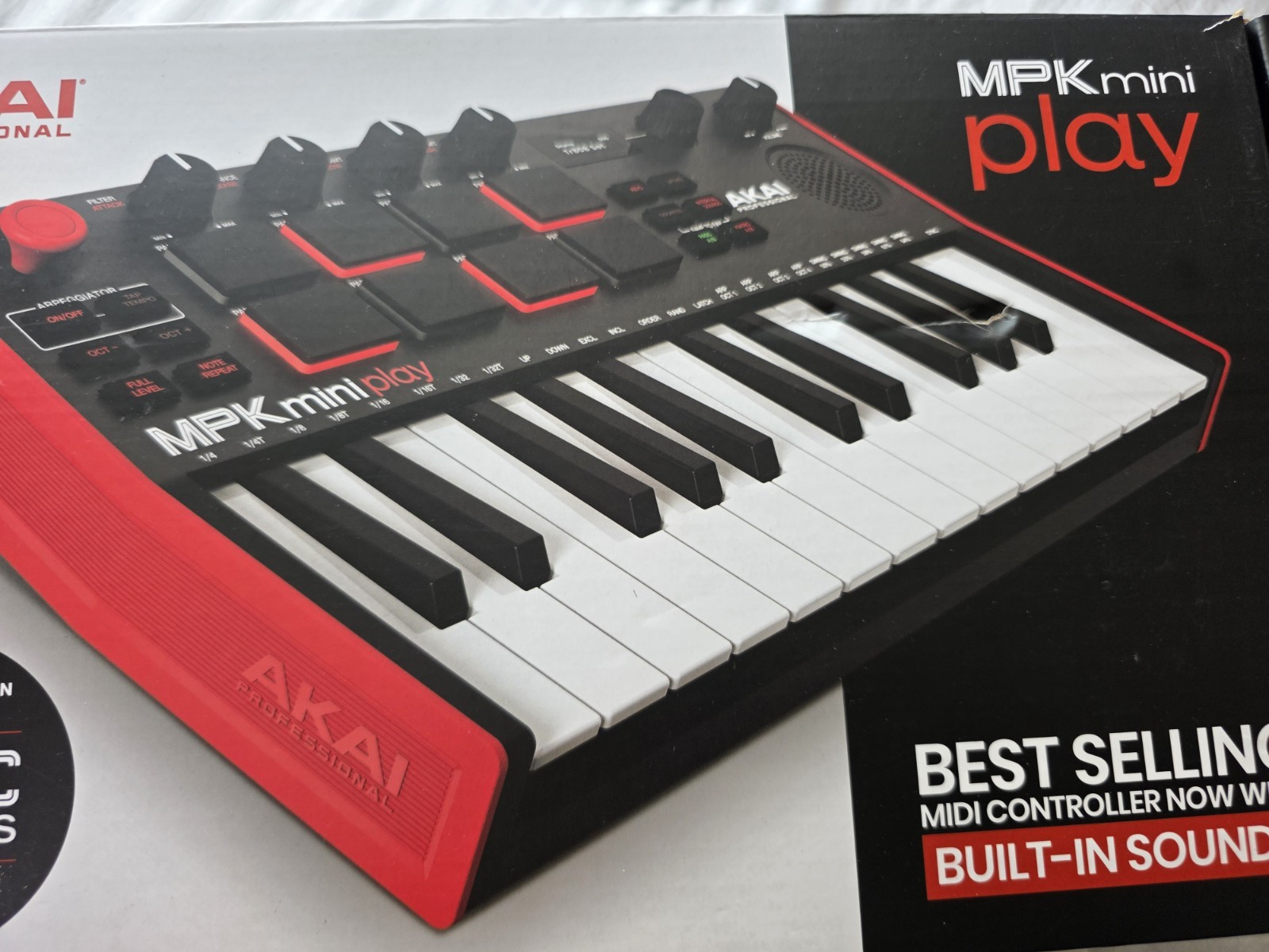 Akai MPK mini play 25-Key MIDI Keyboard Controller Built-In Speaker USB Synth
