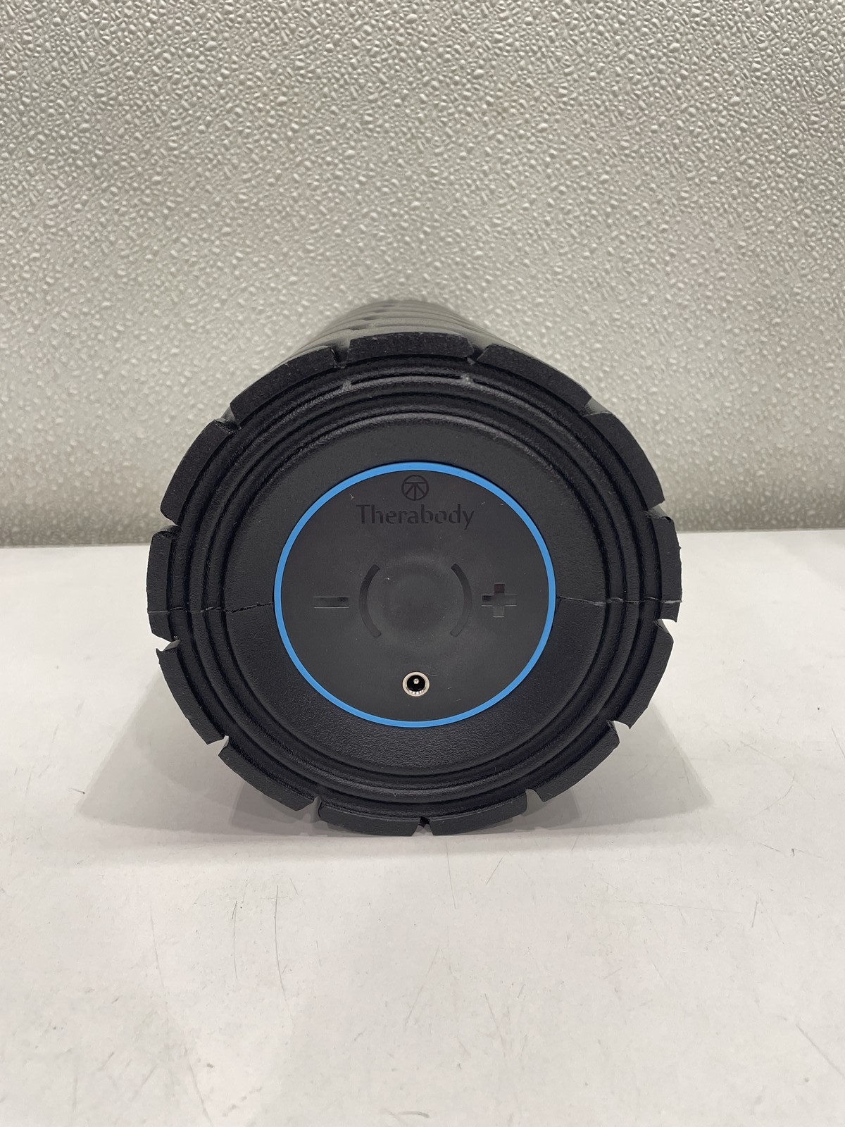Theragun Smart Vibrating Therapy Foam Roller - Black