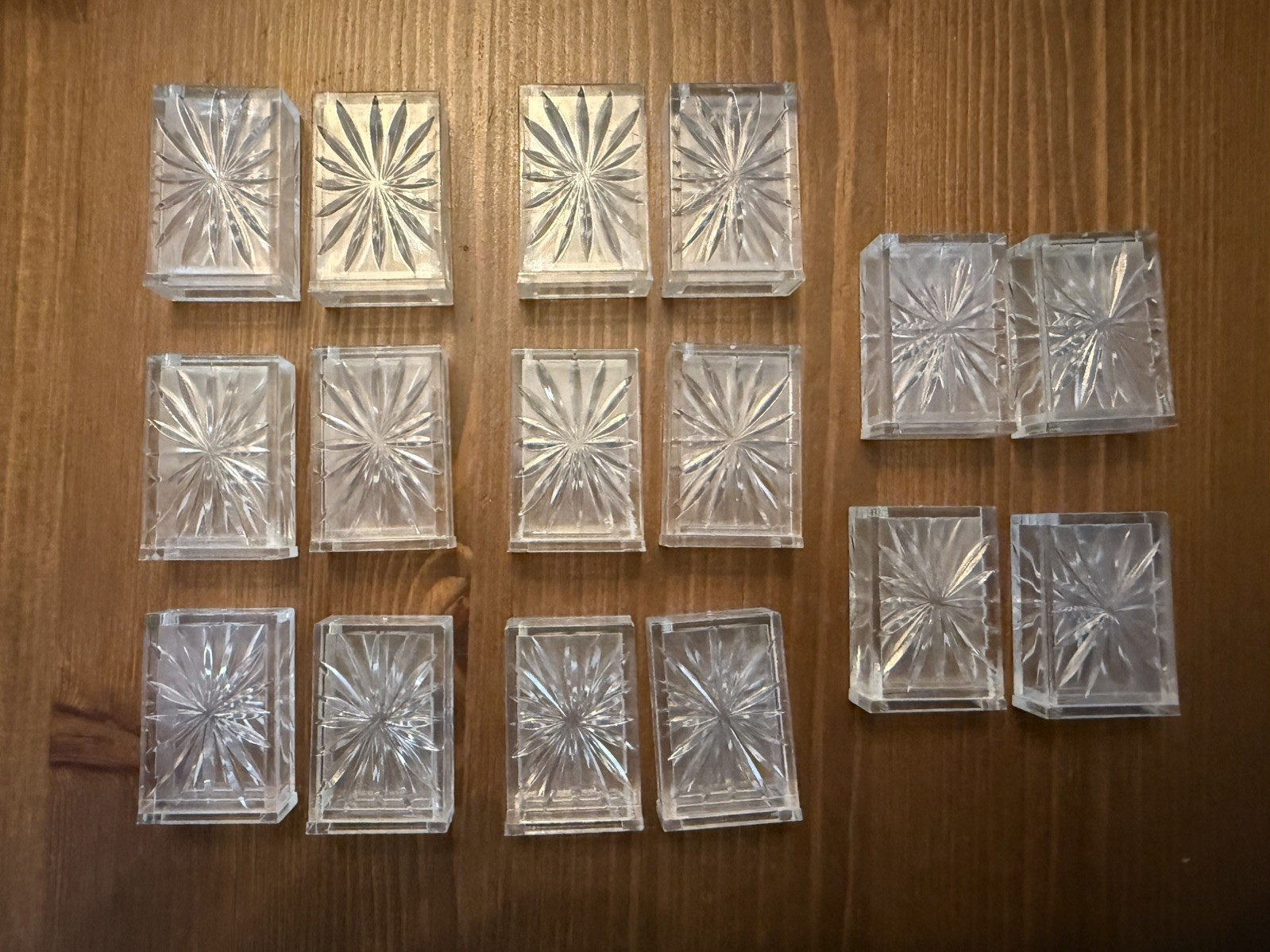 8 Sets Vtg MCM 1950s Clear Starburst Lucite Mini Salt & Pepper Shakers (16 pc)