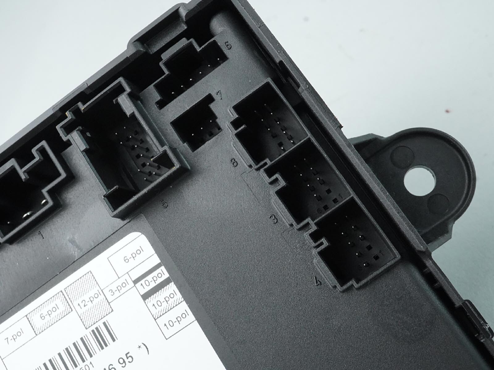 2008 - 2013 Mercedes Benz S Class W221 Door Control Module Computer Rh Front