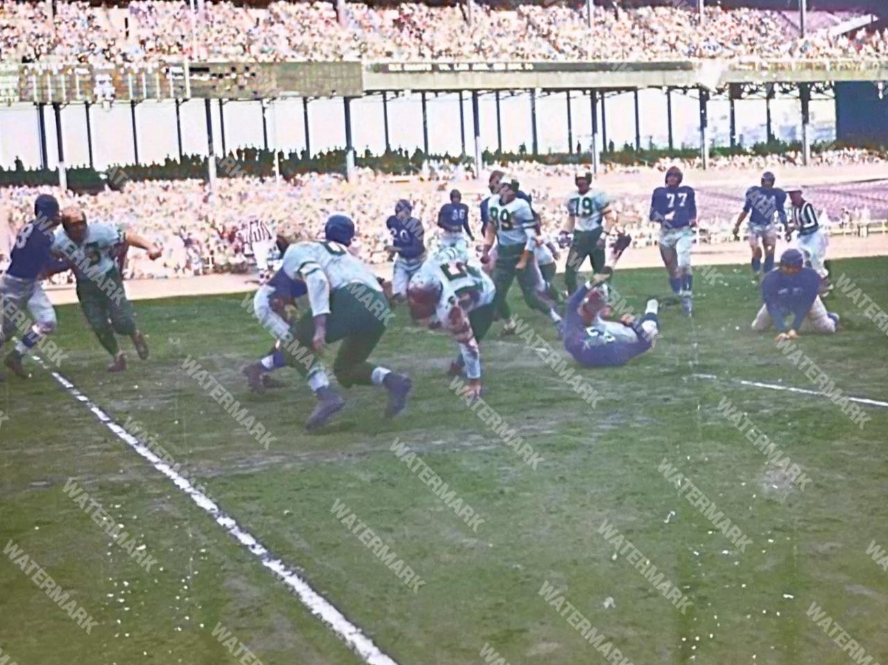 GX782 Steve Van Buren - Philadelphia Eagles 8x10 11x14 16x20 Colorized Photo