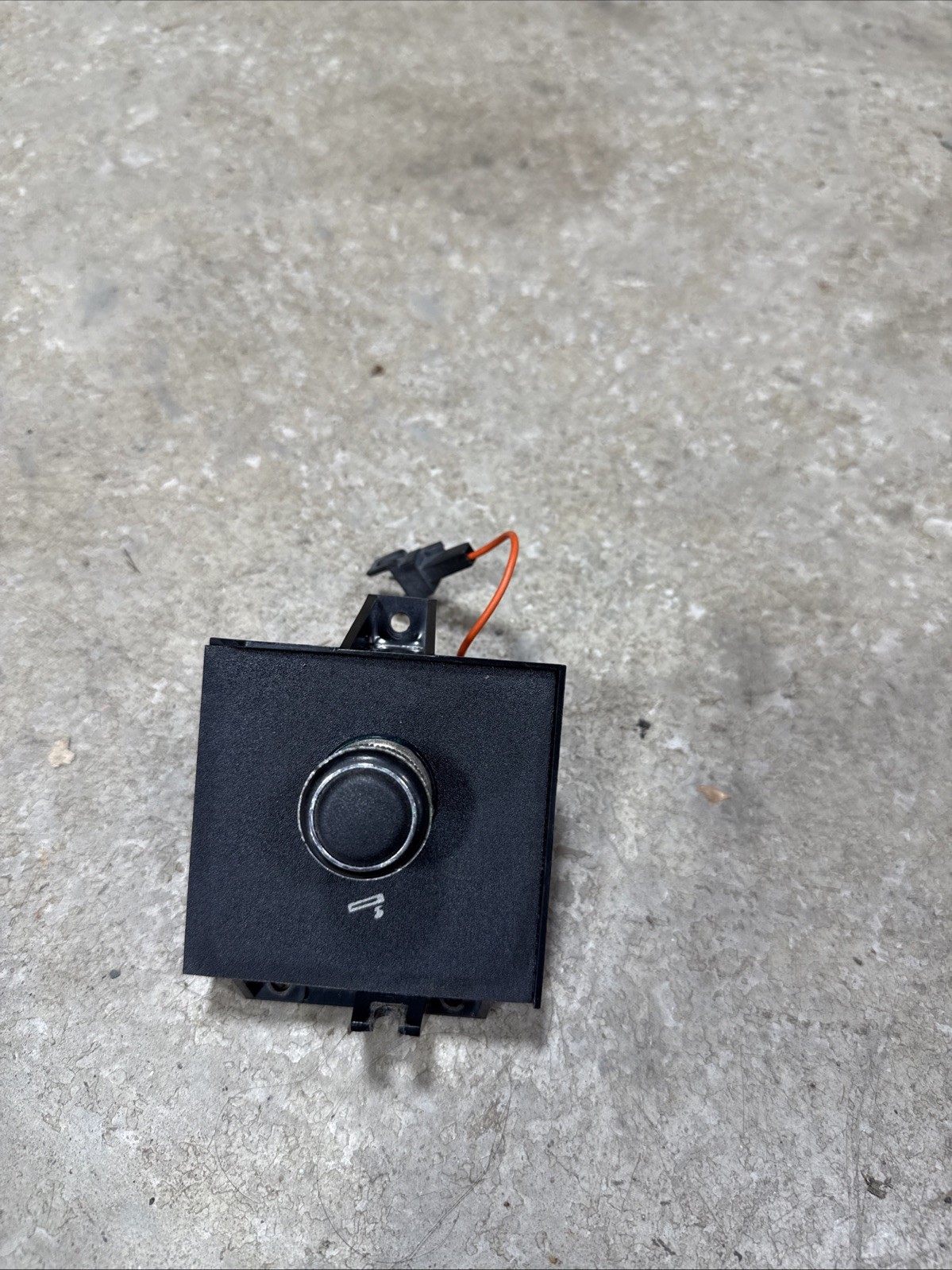 Jeep Cherokee XJ 84-96 OEM Cigarette Lighter Power Outlet Dash Trim (R84)