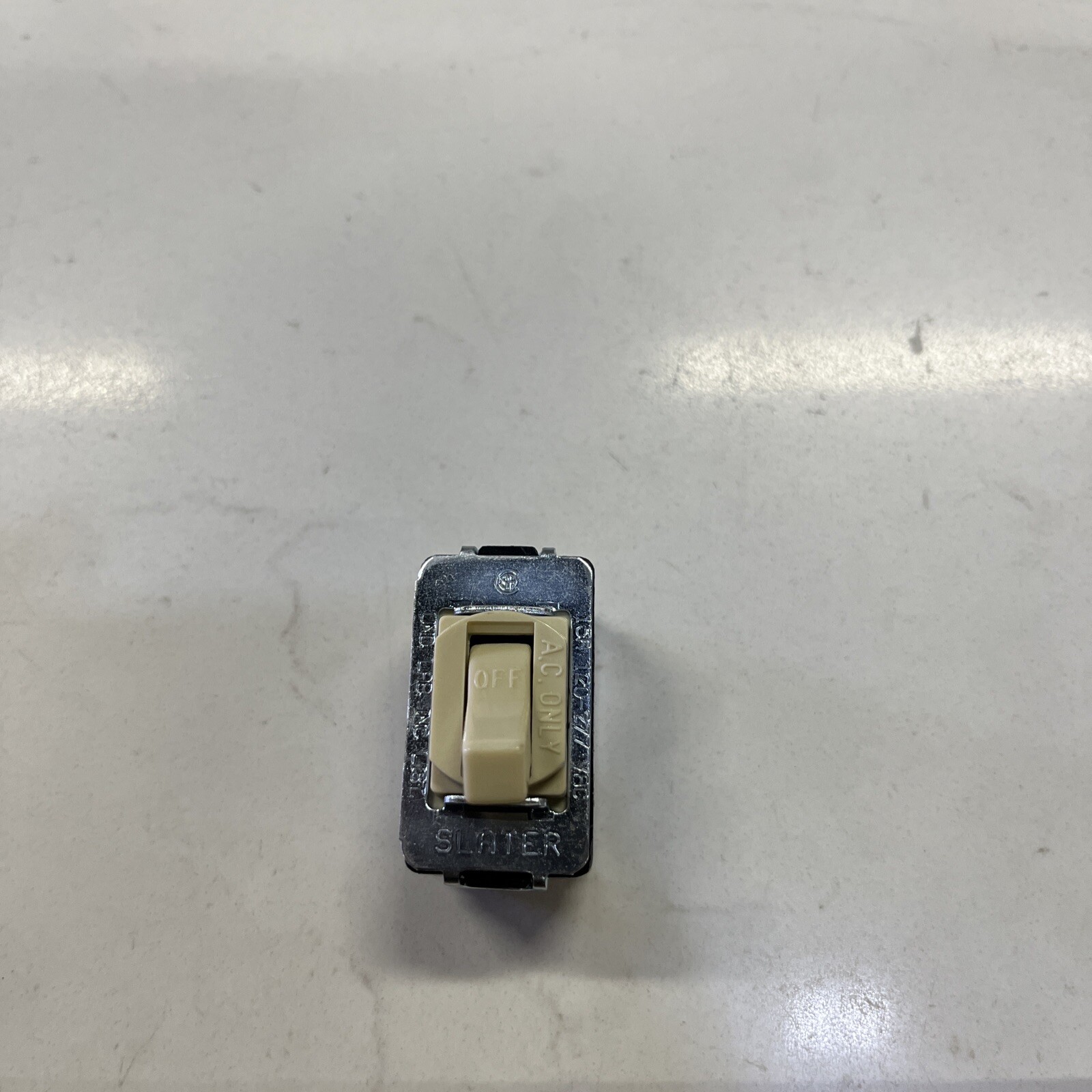 ACD1-I Pass & Seymour Toggle Switch - Single Pole Switch