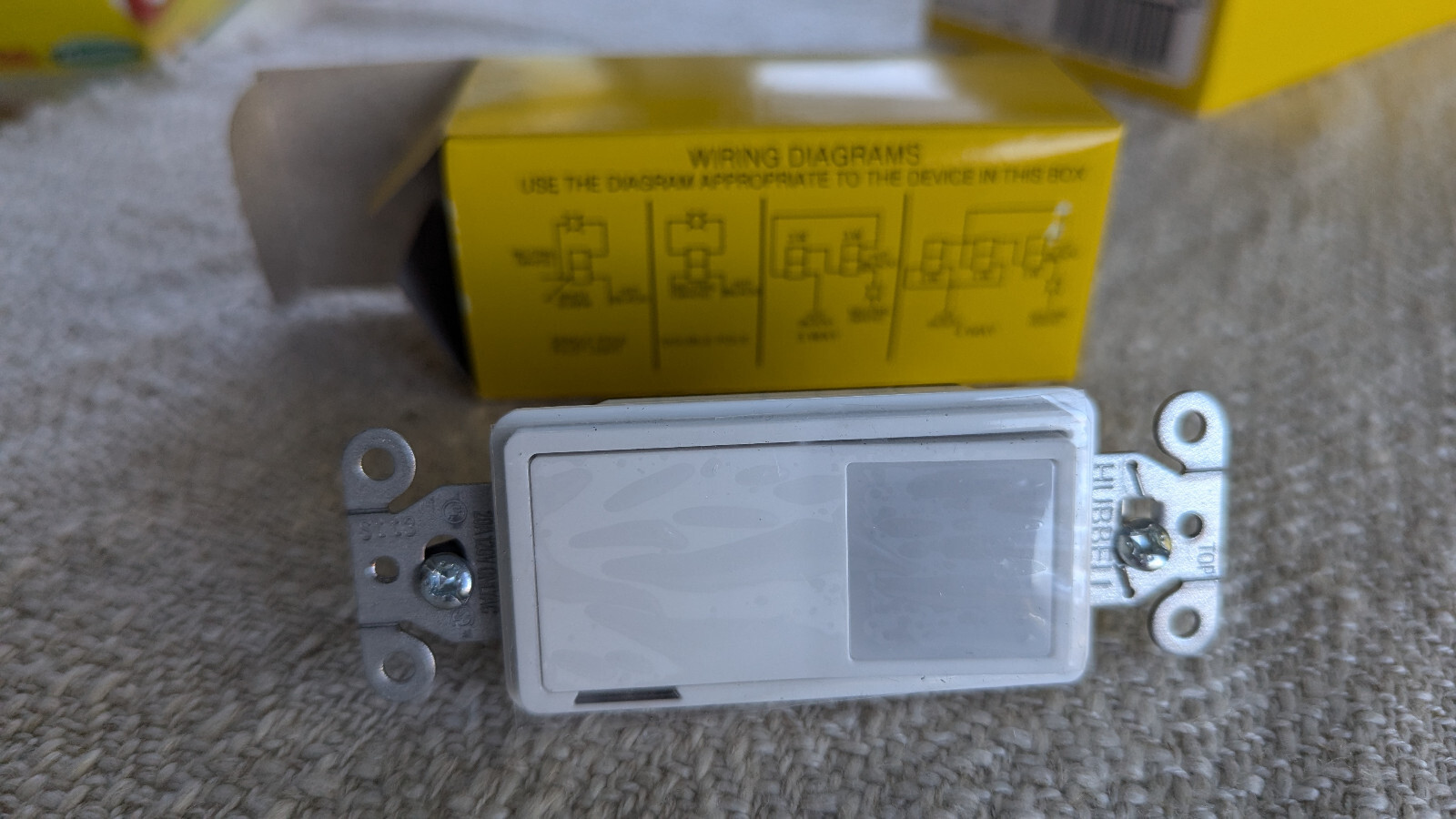 Commercial LED Illuminated Rocker - Hubbell Ds120nlwh Nightlight Switch - White
