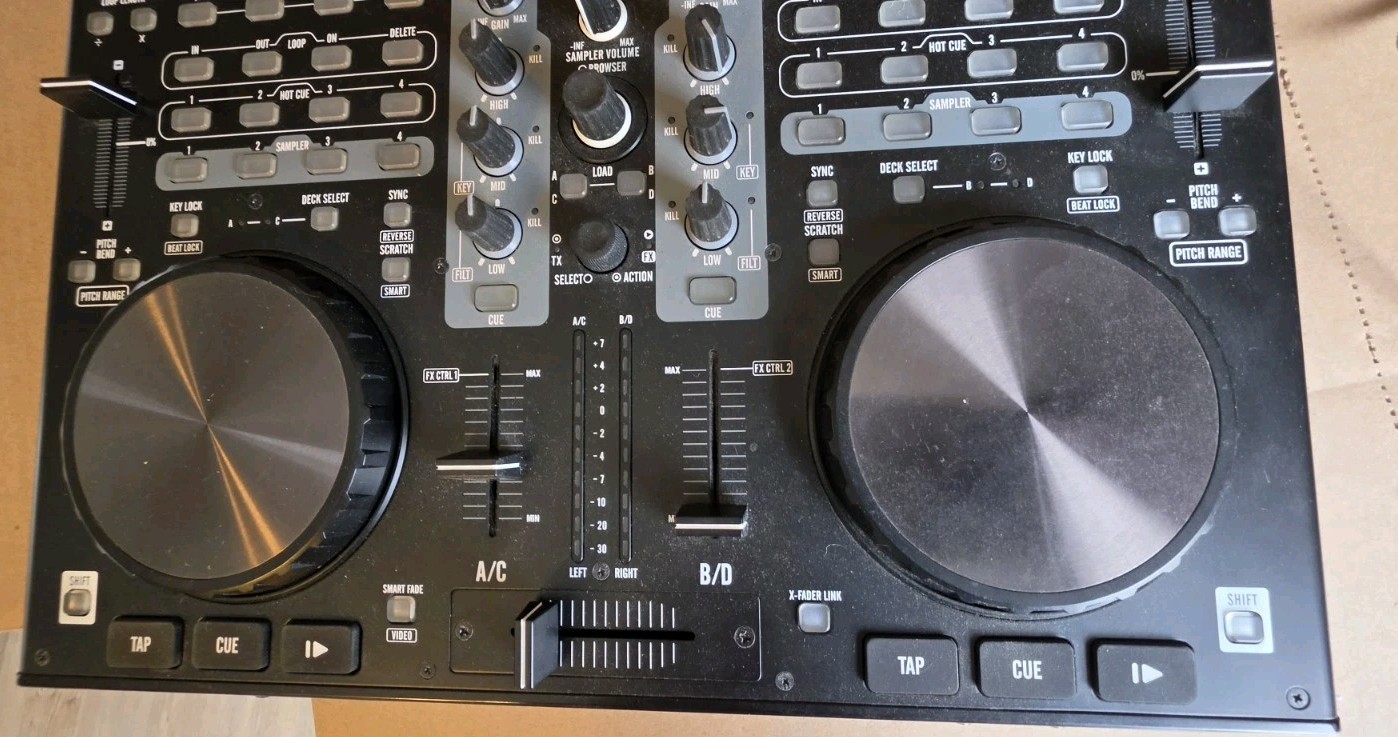 Stanton SCS.4DJ Digital DJ Mix Station DJC4 MIDI Controller