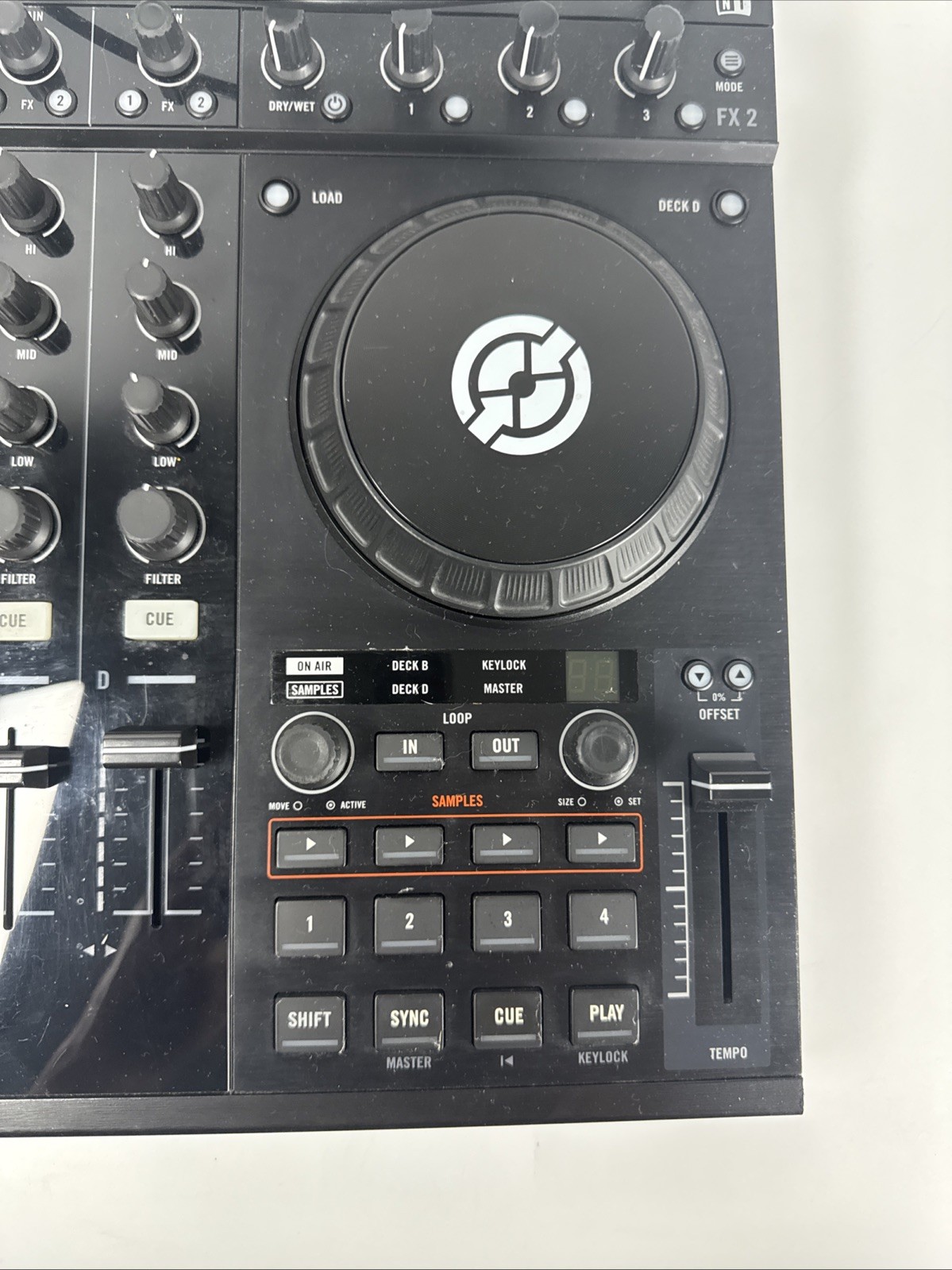 Native Instruments Traktor Kontrol S4 MK1 DJ Controller 4-Channel Black