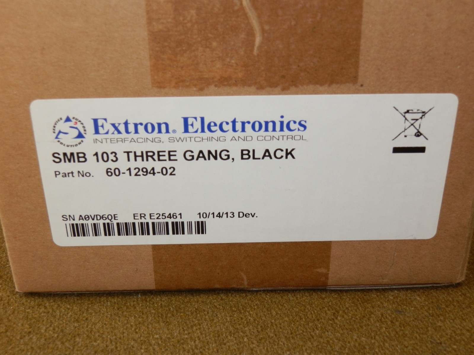 Extron SMB 103 - Three Gang Surface Mount / Desktop Box (Black)