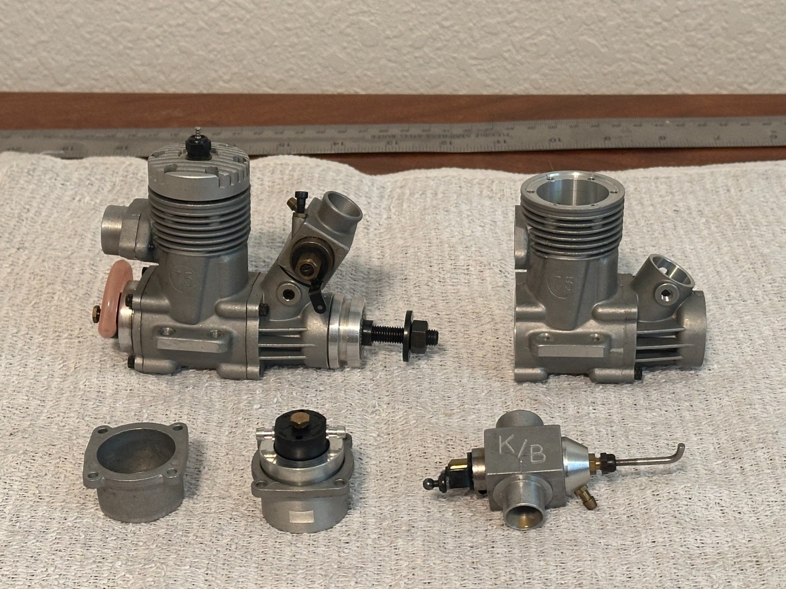 Vintage K&B 7.5cc Engine w/ Perry Pump with an assortment of extra parts