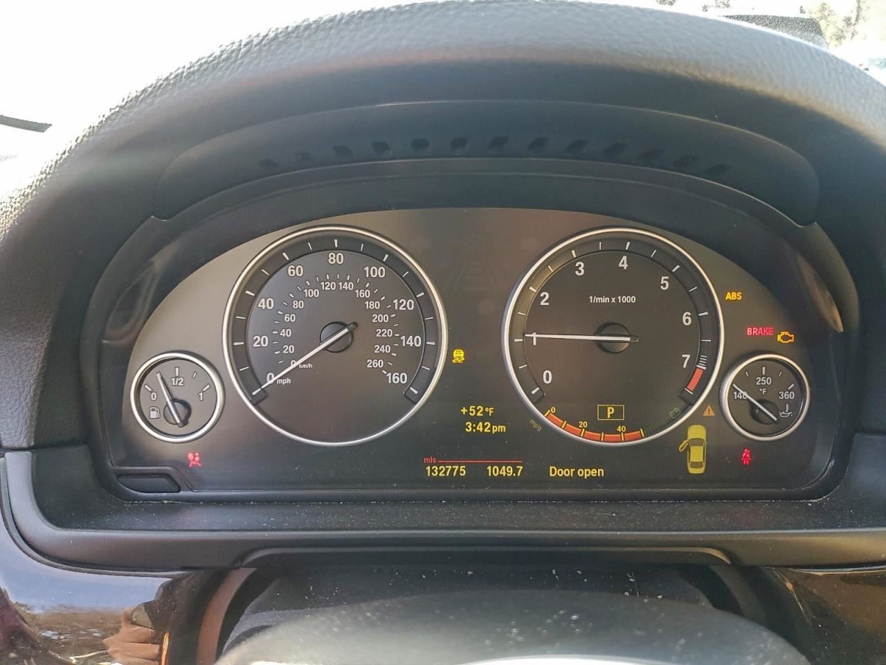 528I 2011 Glove Box 4958749