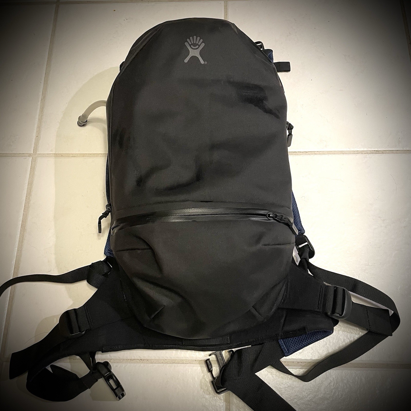Hydro Flask Hydration Pack Backpack 10L Journey Series Black W/ Bladder
