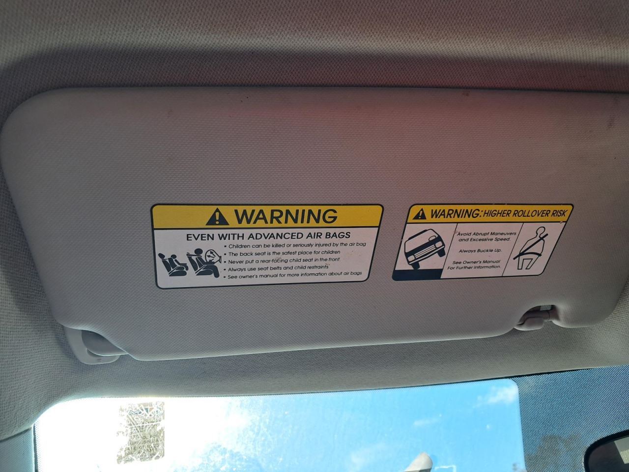 SOUL 2022 Glove Box 4836616