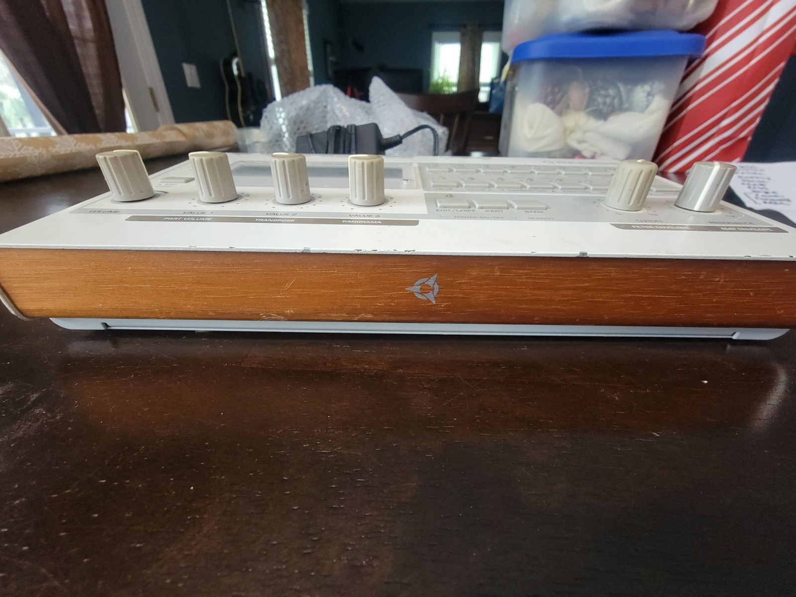 access virus ti snow (price drop)