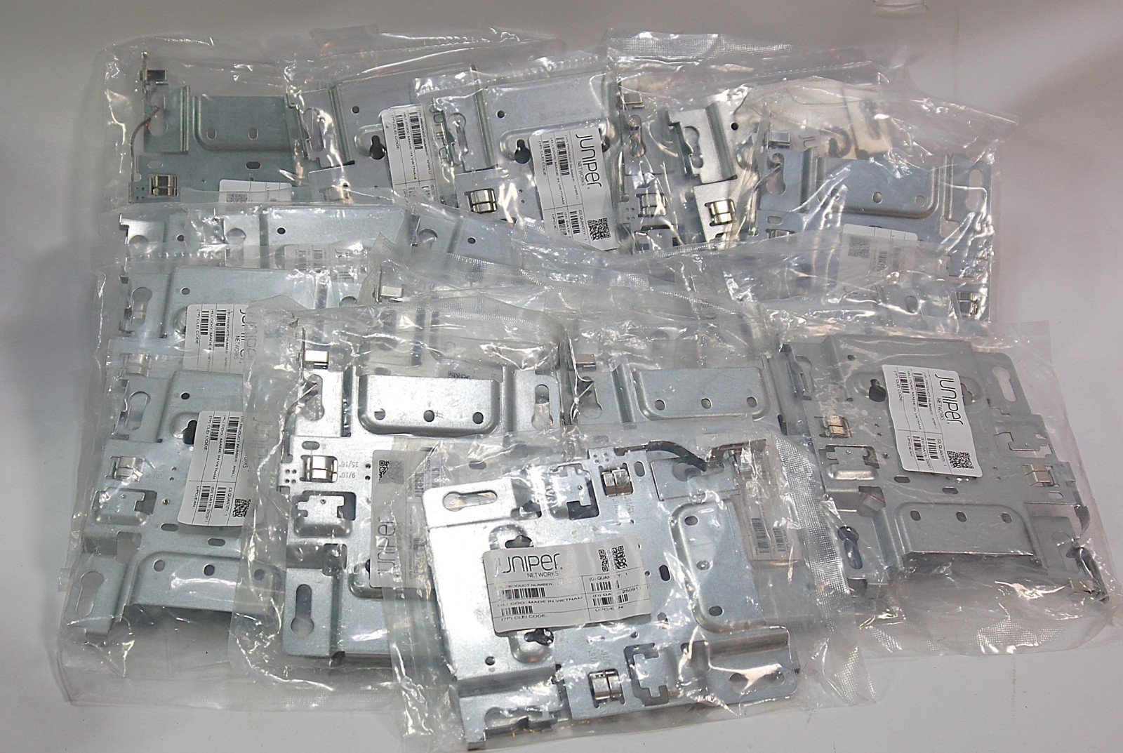 Lot of 19 NEW SEALED Juniper Access Point Universal Mounting Brackets APBR-U